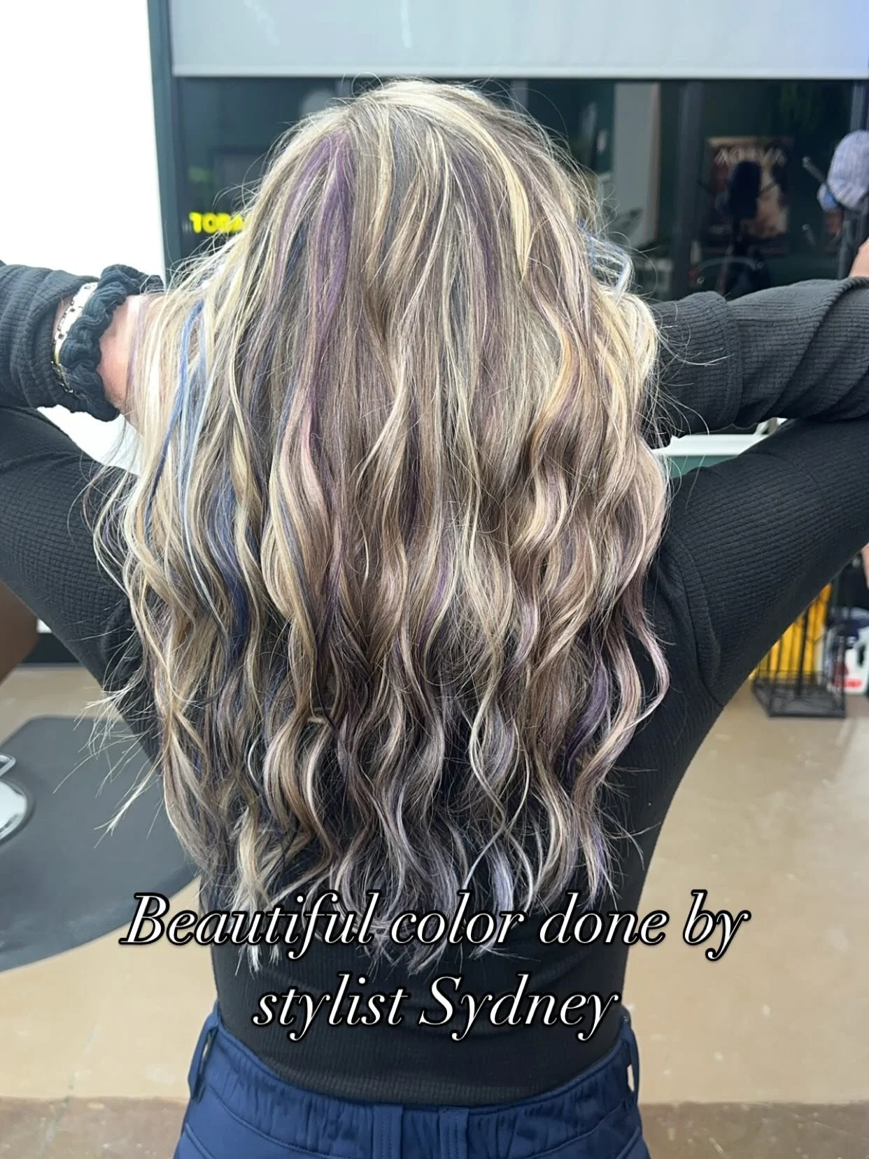 Beautiful color done by Sydney. Her guest was wanting purple and blue mixed in with her natural 🔥
