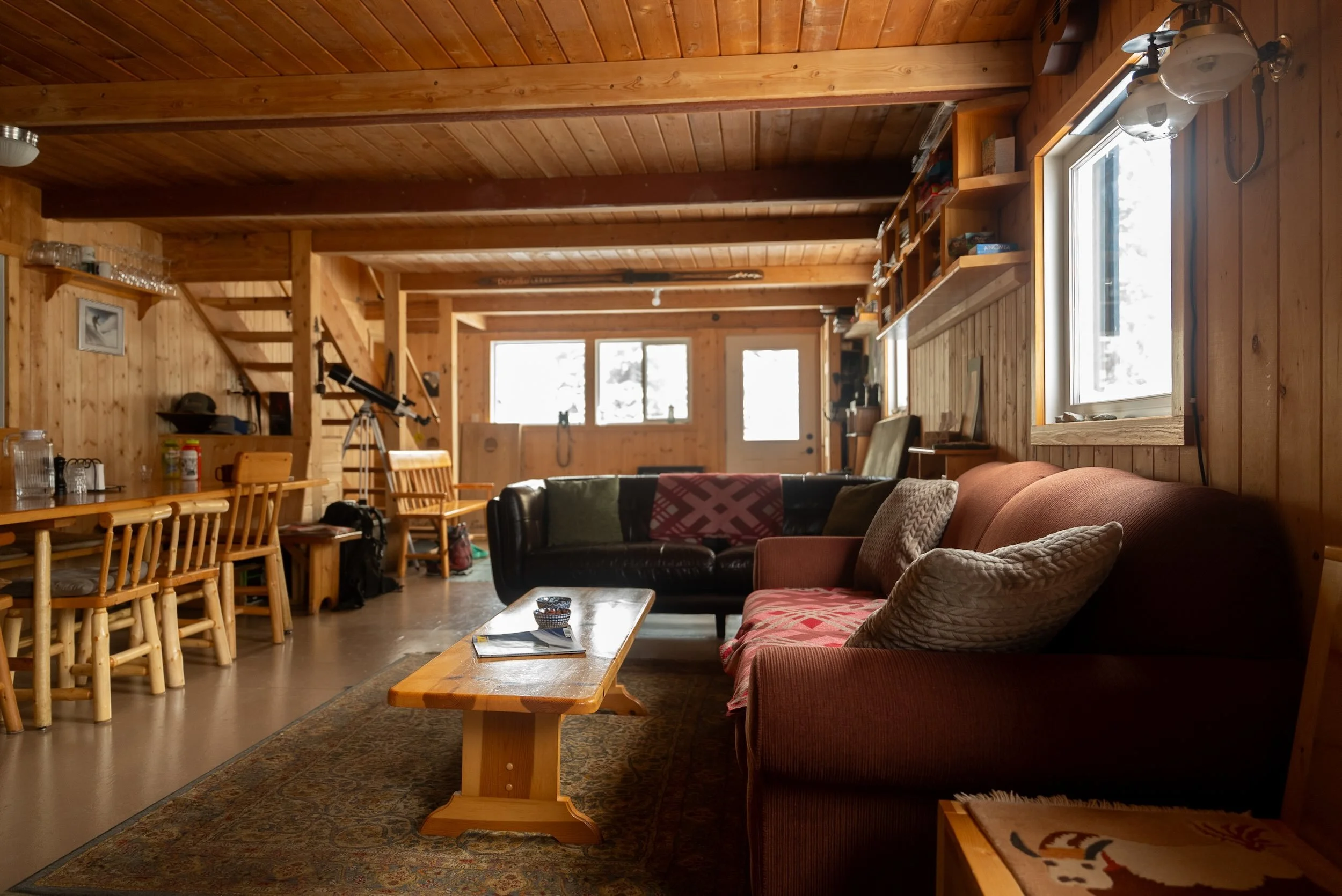 Dezaiko_Interior.jpg