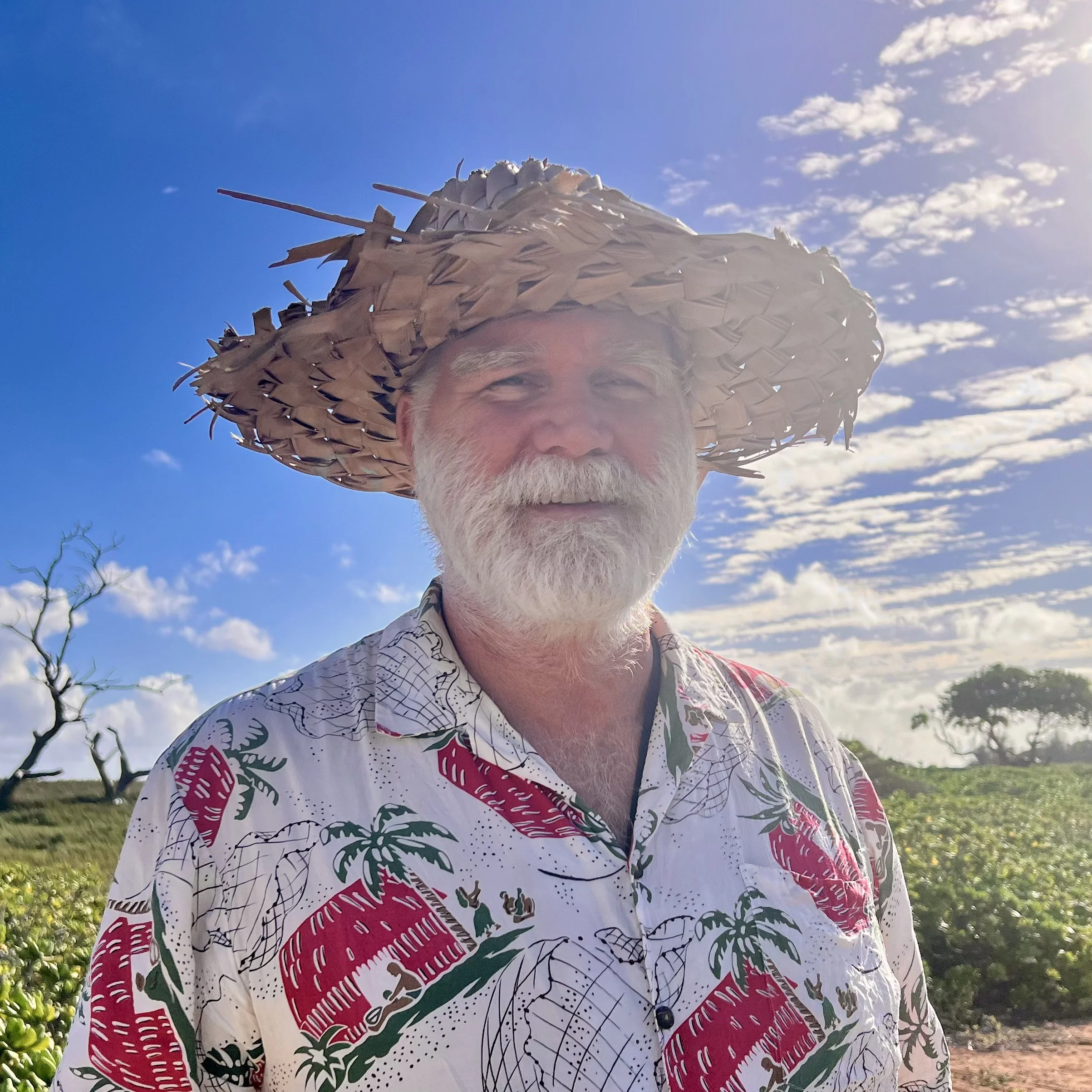 Local Maui Hawaii Plein Air artist Carleton creates oil landscapes.