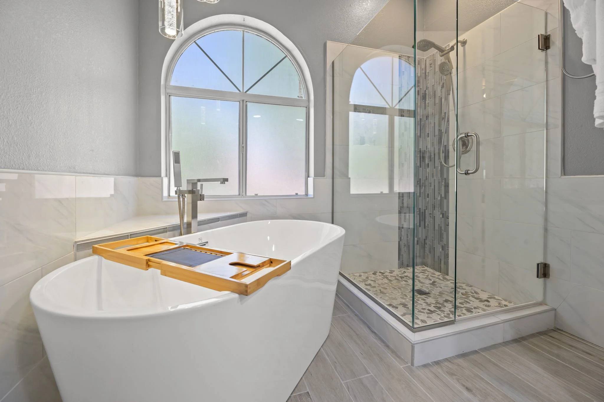 29-web-or-mls-18644 N 35th Pl-29.jpg