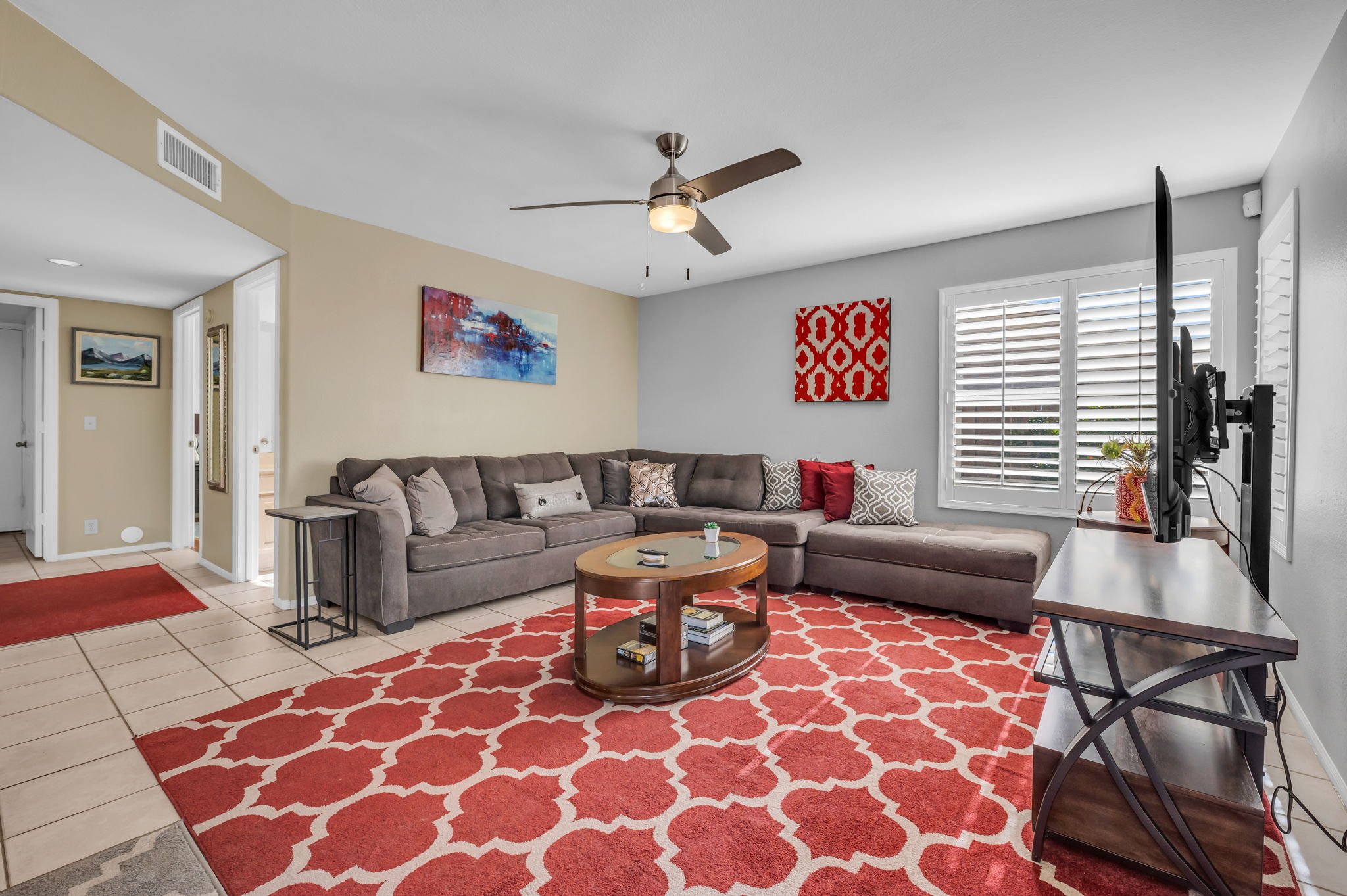 21-web-or-mls-14820 N 42nd Pl-21.jpg
