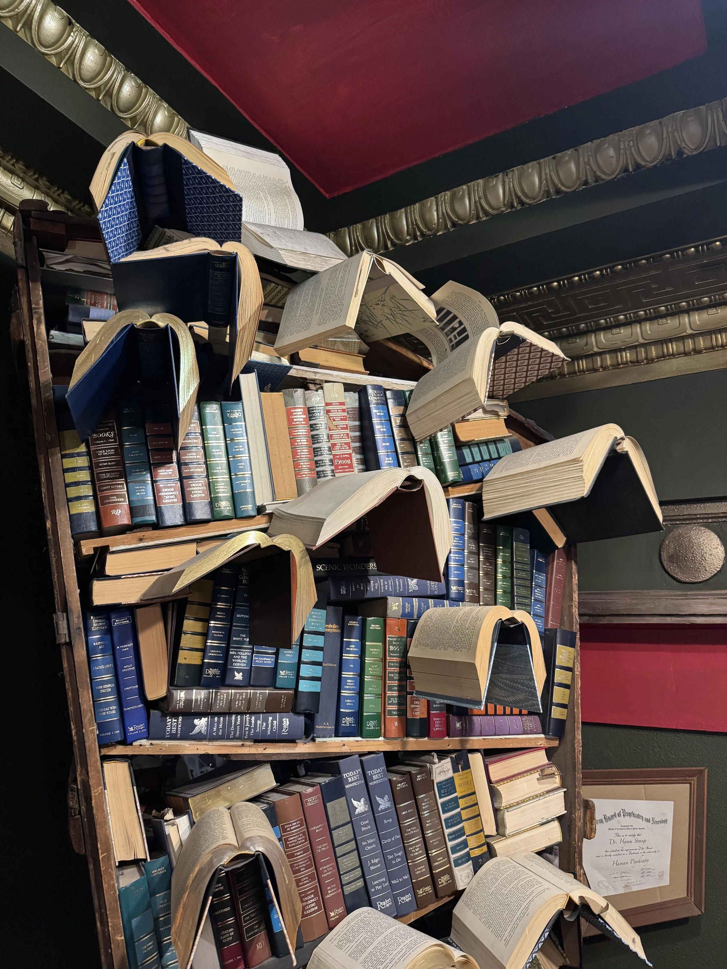 THE LAST BOOKSTORE - MILAN WEEKLY