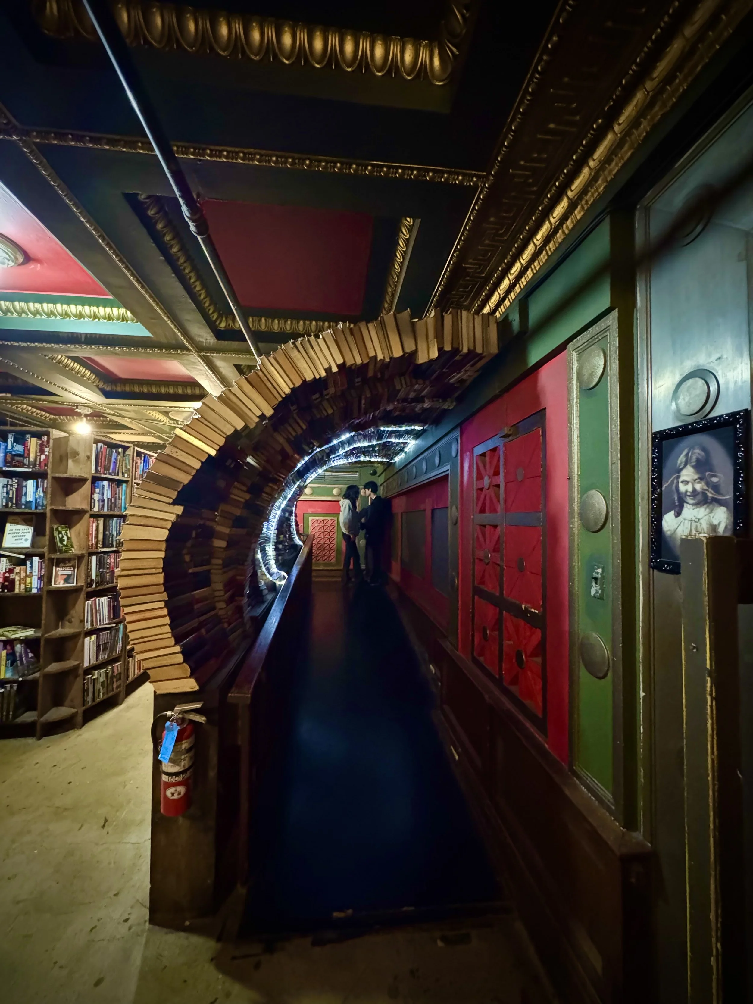 THE LAST BOOKSTORE - MILAN WEEKLY