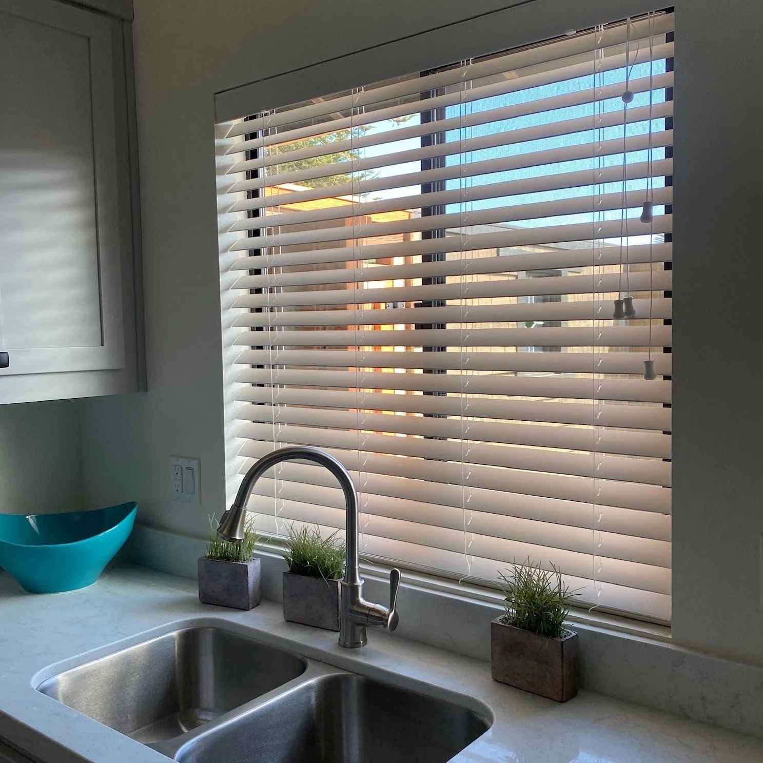 Venetian blinds