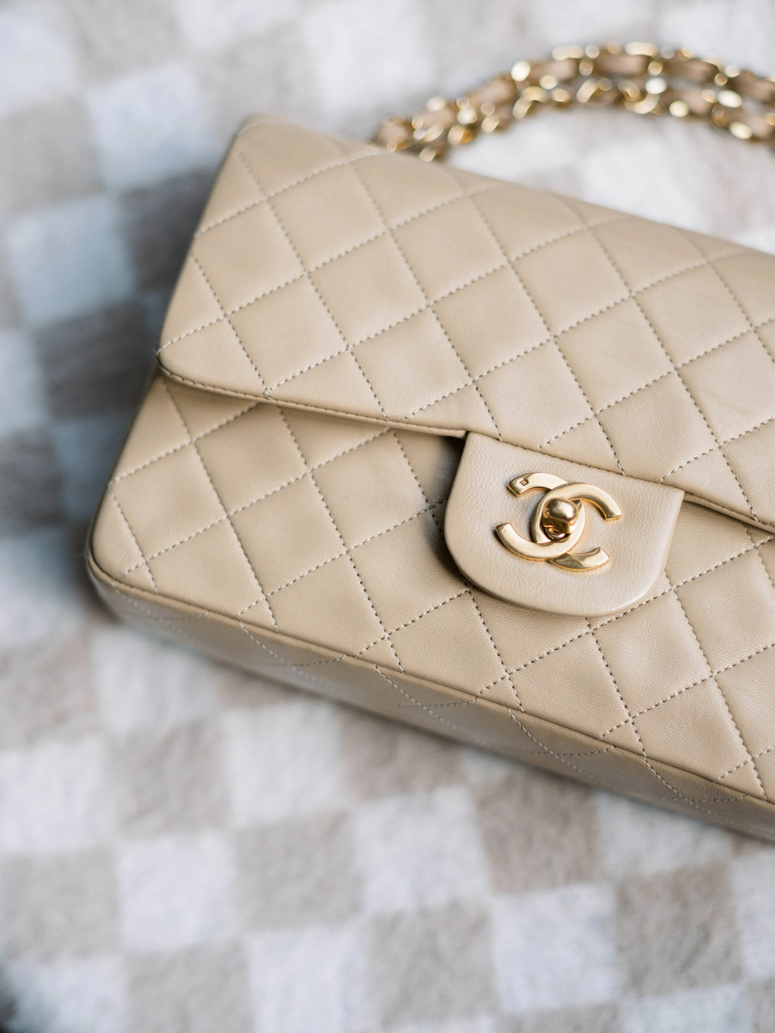 CHANEL Vintage Small Classic Double Flap - Beige Lambskin