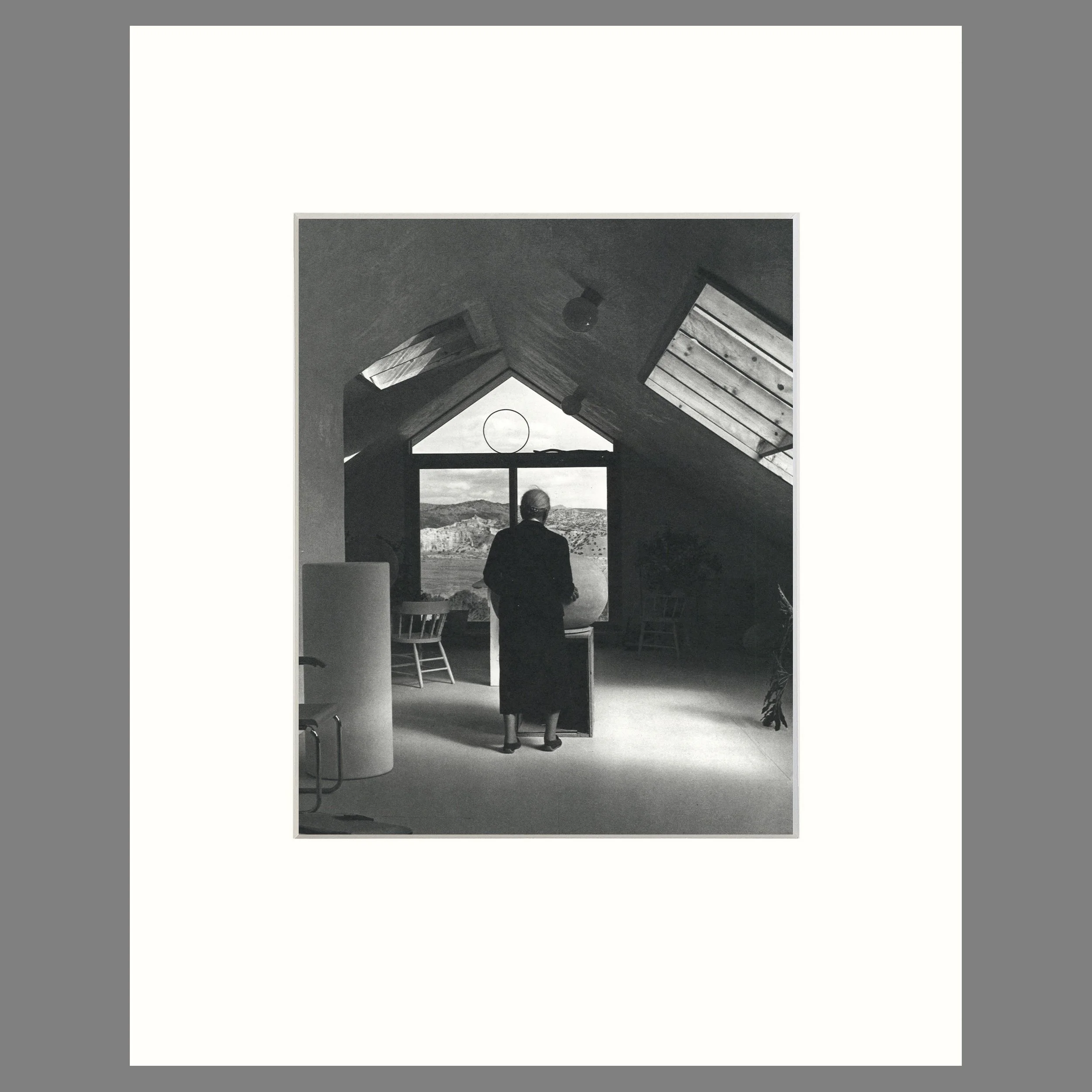 Georgia O'Keeffe In Juan Hamilton's Studio, Barranca, New Mexico, 1981 - Todd Webb Photograph - 16 x 20 Matted Print
