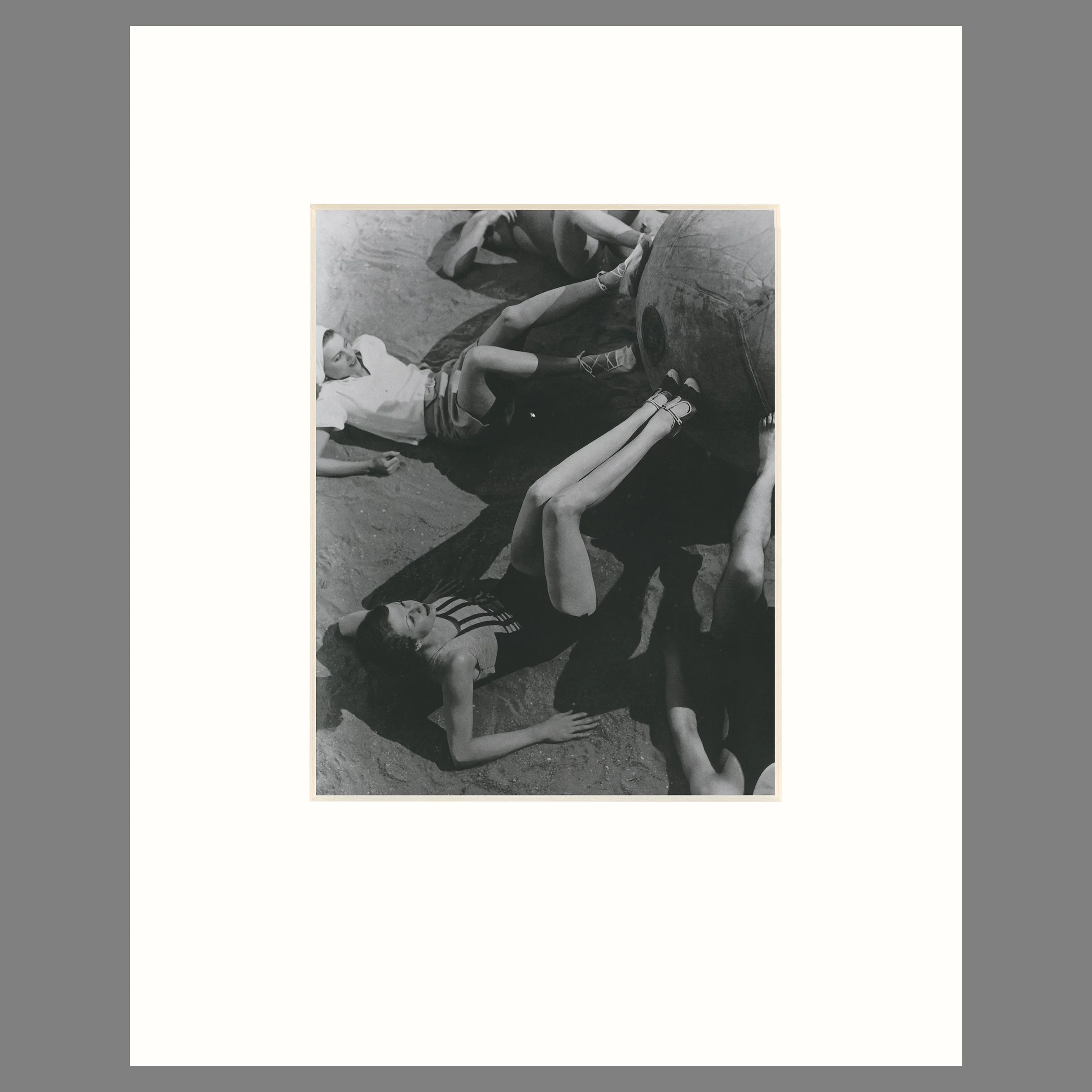Miss Lee Miller HoyningenHuene Web.jpg