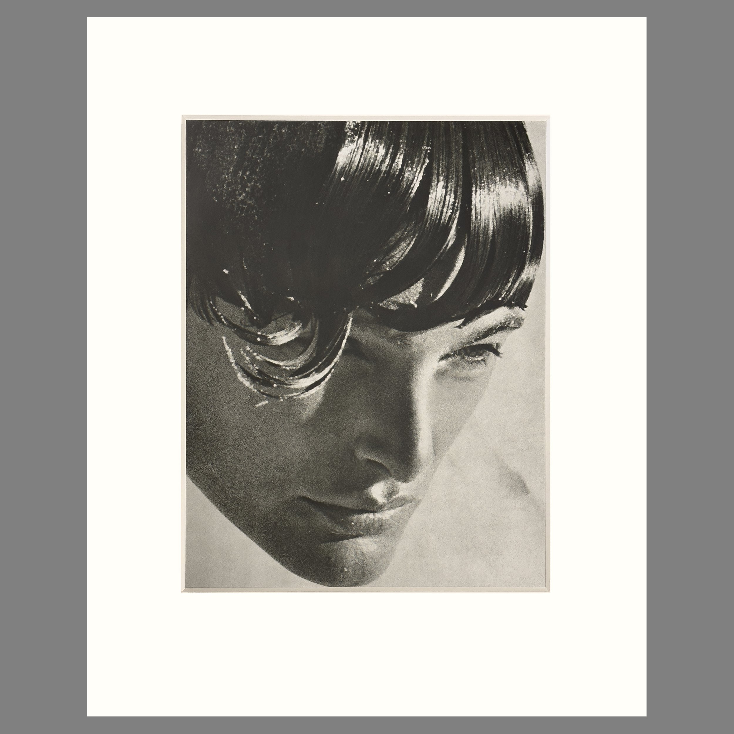 Herb Ritts - Lynn, Paradise Cove, 1985 - 8 Ply Conservation Matted Photogravure Print, 16 x 20