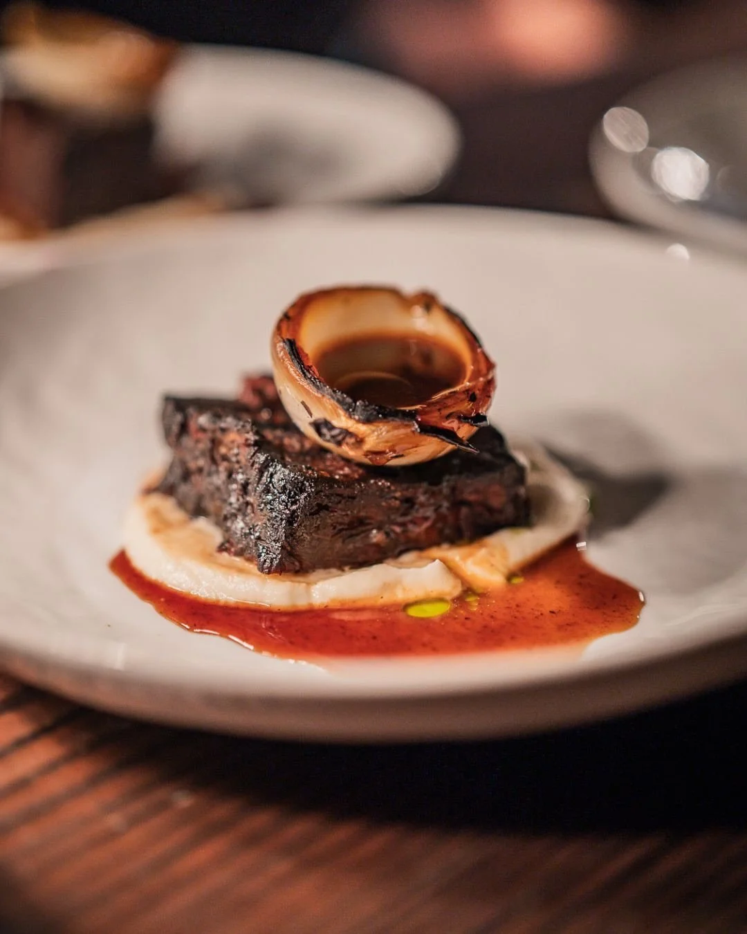 Winter flavours, slow-cooked melt-in-your-mouth braised beef &amp; bright chimichurri.
A Christmas dish worth savouring, only on our Christmas menu! 

Last tables available on December 18 &amp; 20. Reserve your table soon by email or phone:

📧 dine@