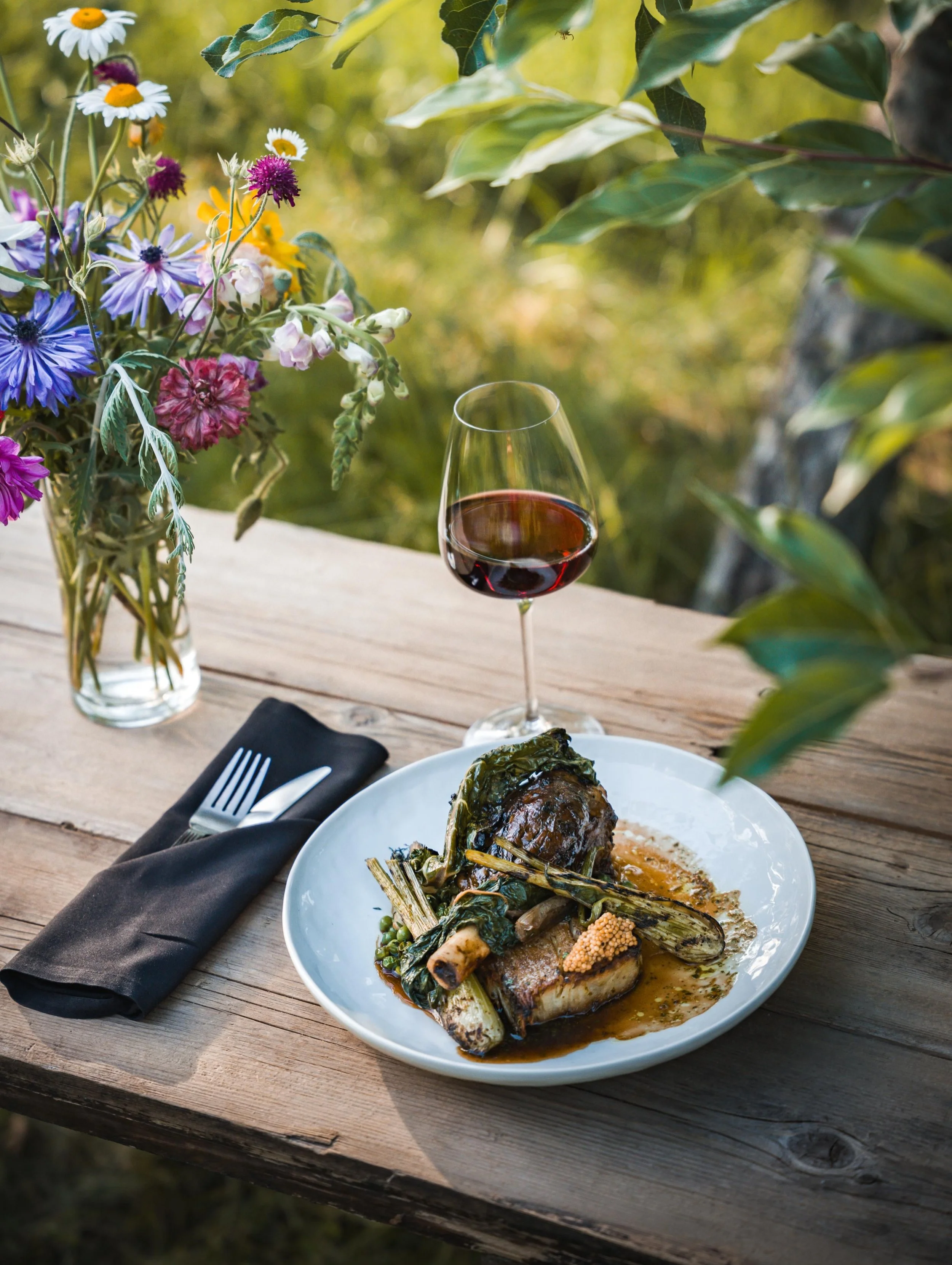 Some flame grilled food on the fire is all you need to celebrate the weekend. 

Available at Cambium, Friday-Saturday, dinnertime only. Book your table now - link in bio
only the ciderhouse is open on Sundays 11-4

Okanagan Wine Vernon BC - Farm to T