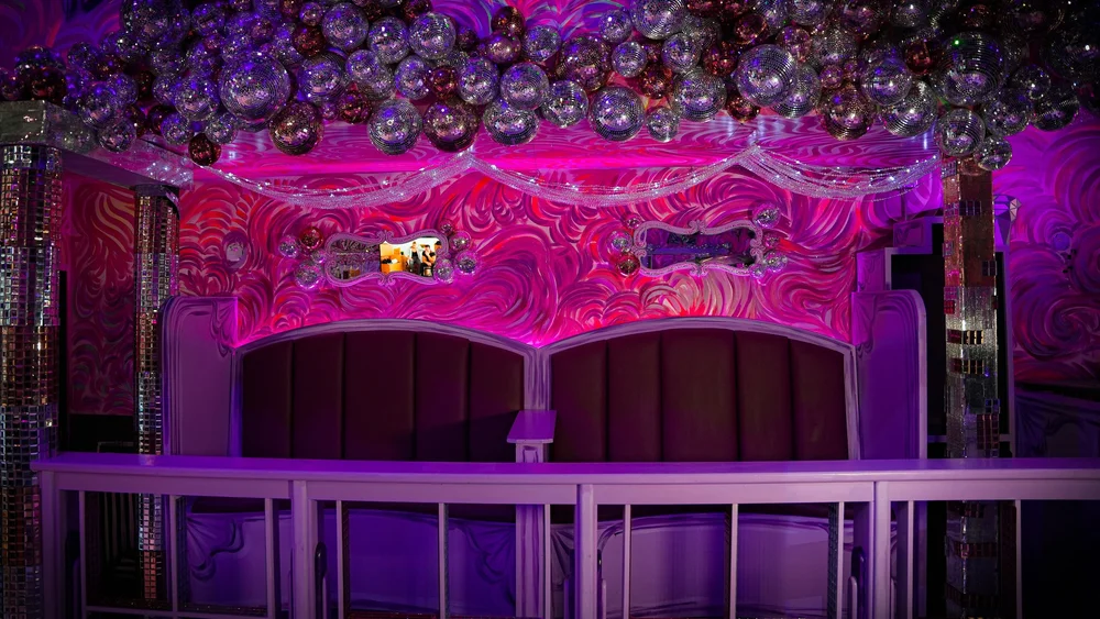 Bar photo 2