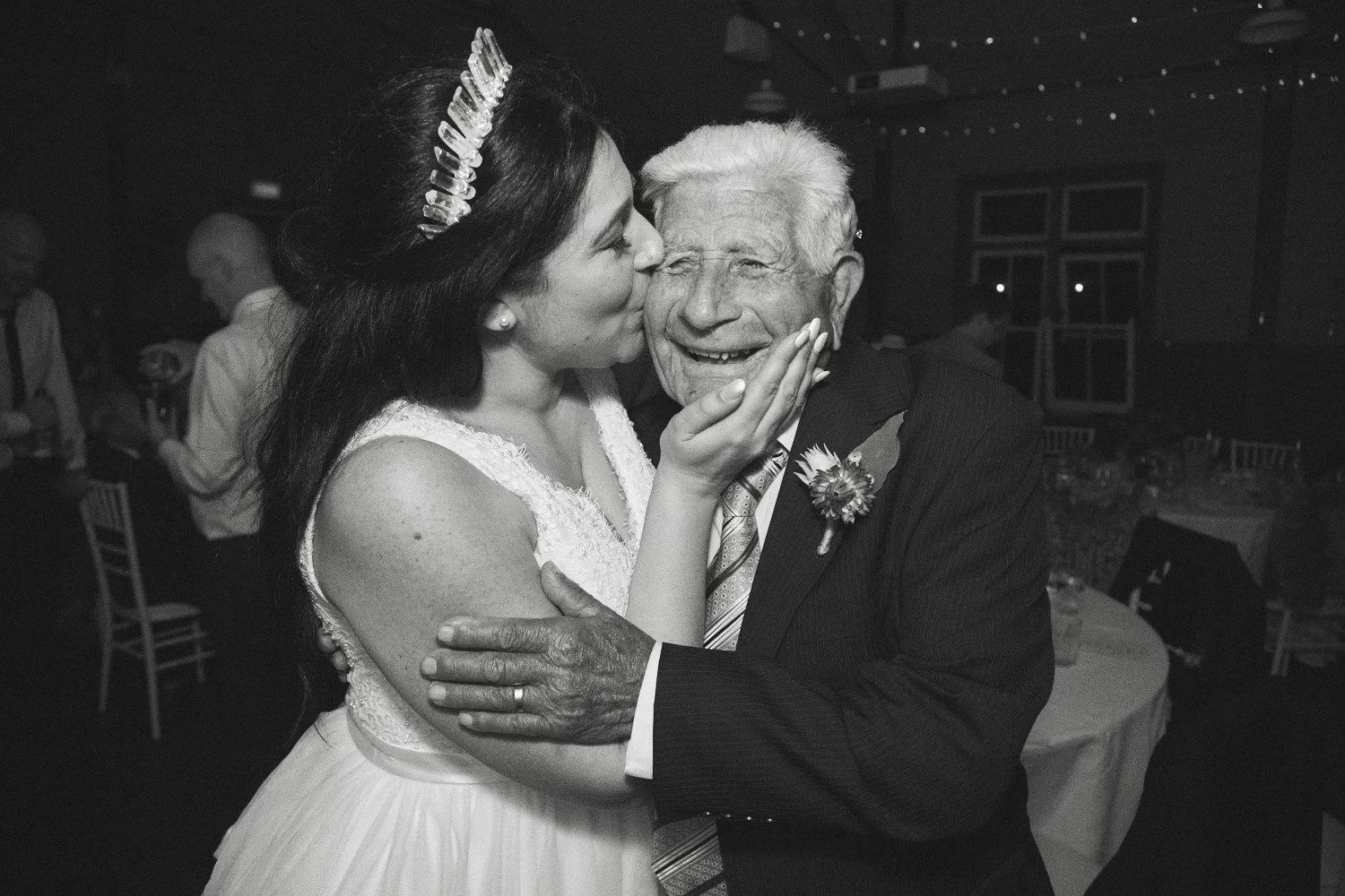 Gold Coast Wedding Photography - Natural & Candid - Paul Skinner Weddings