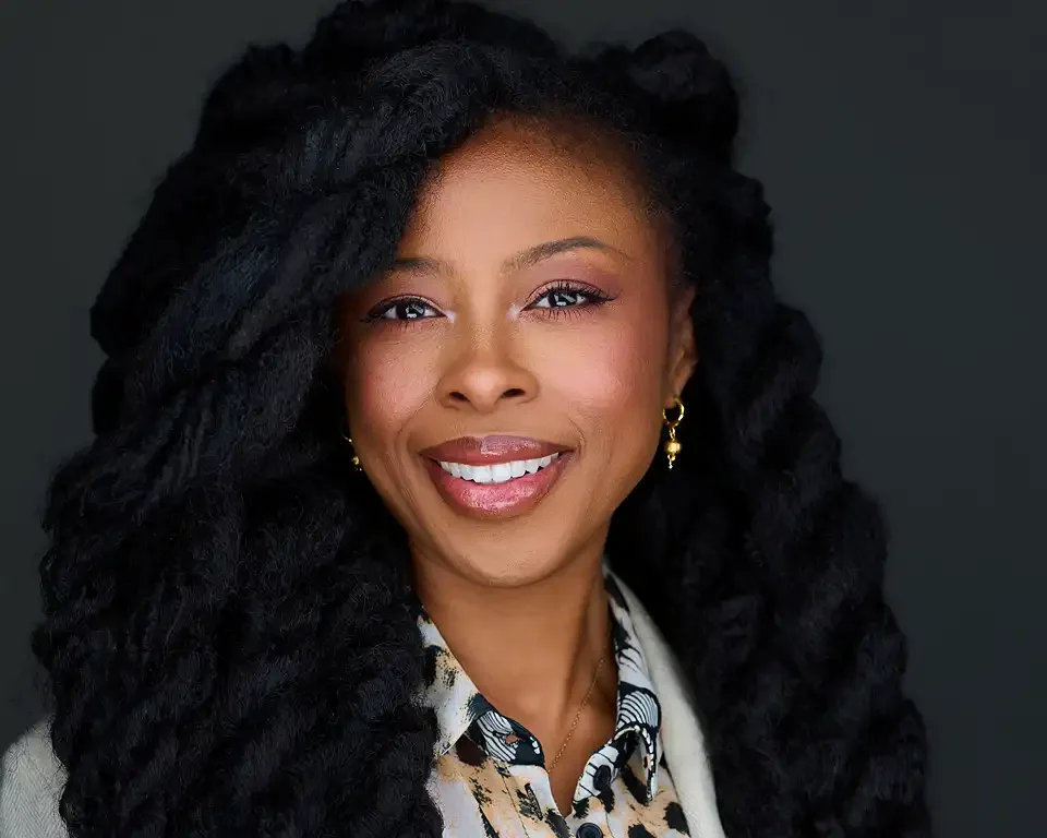 corporate headshot of Gabrielle Hooks from nevada grand lab-Pandorica Headshot Studio Las Vegas