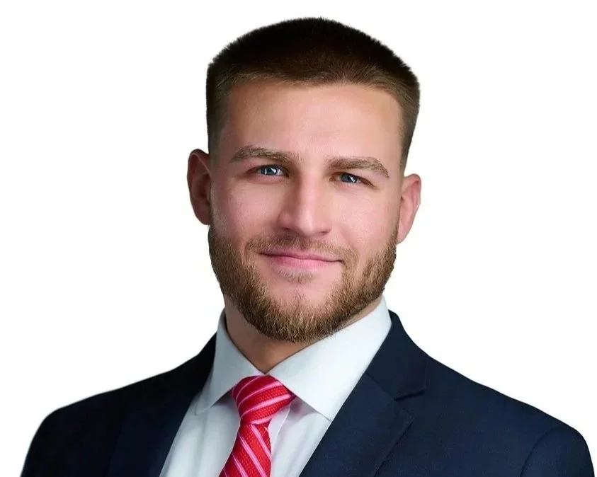 corporate headshot Cintas employee on white backdrop-Pandorica Headshot Studio Las Vegas
