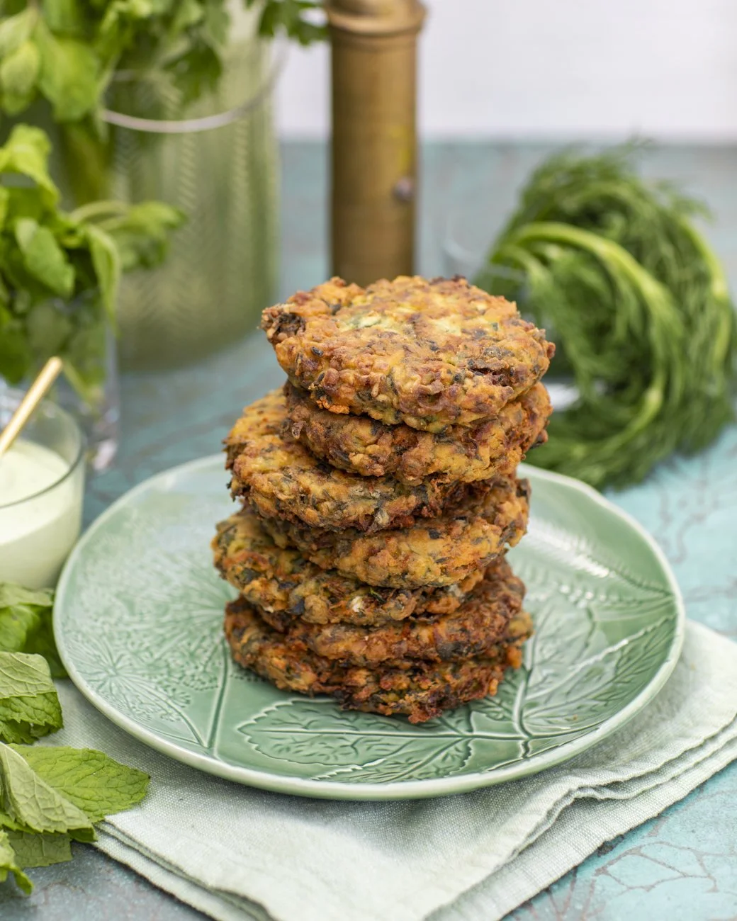 kolokithokeftedes greek zucchini fritters