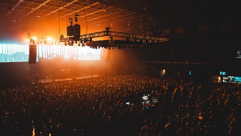 Sleeping With Sirens Sells out the Boeing Center