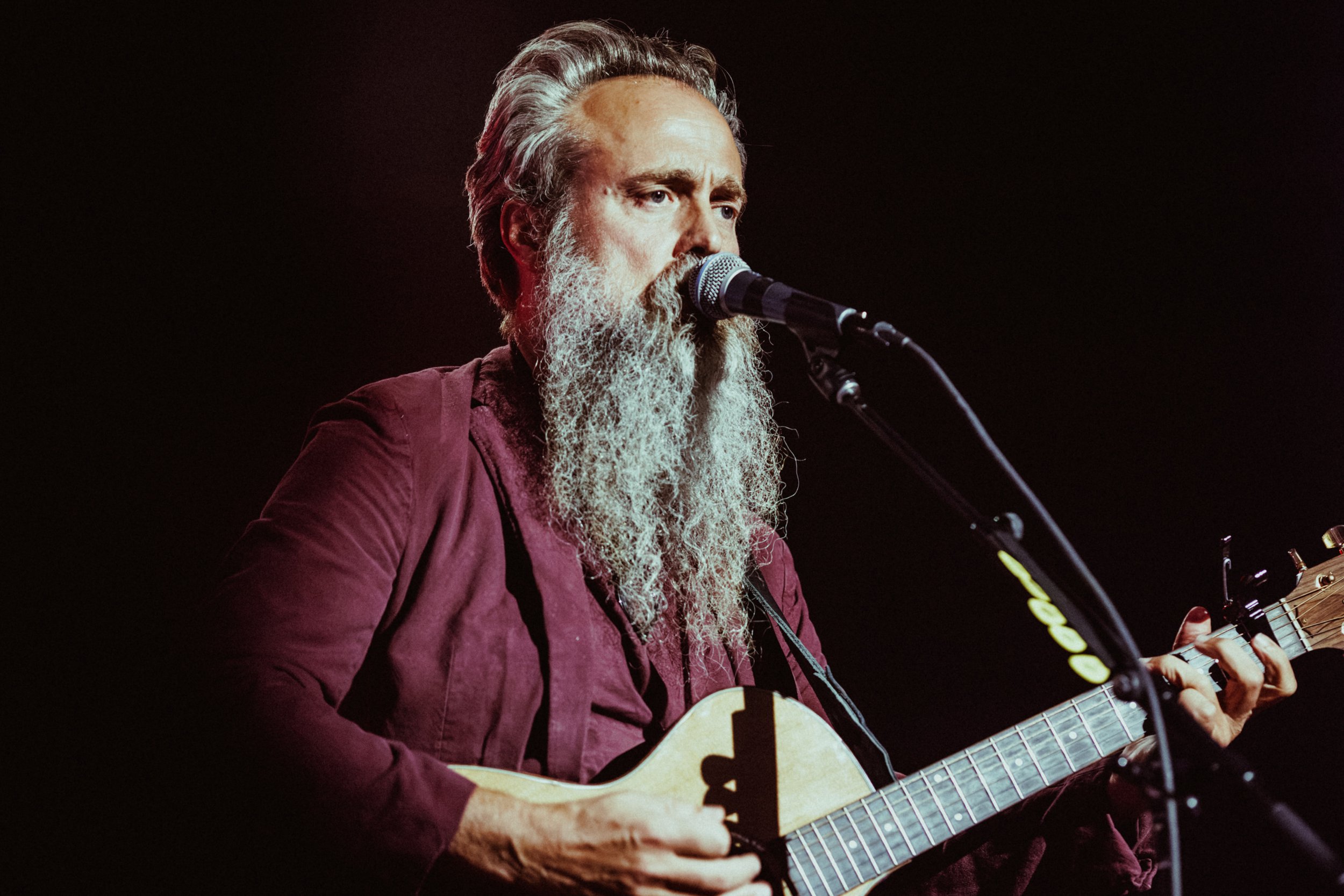 Iron &amp; Wine Leaves Nostalgia Off the Setlist at Stable Hall