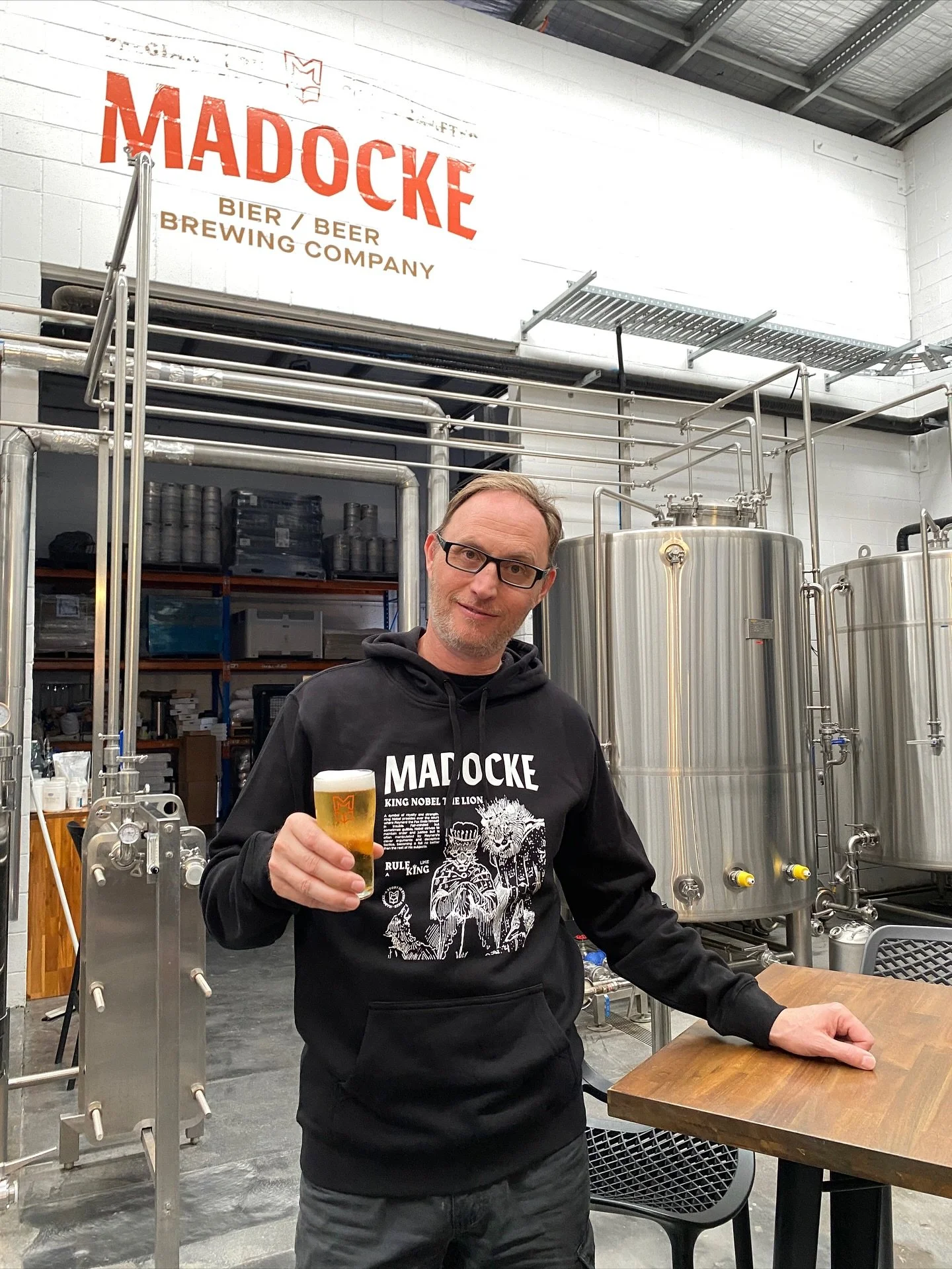 If Jimmy can pull it off, so can you!

BRAND NEW merch now available!

buy one online or swing by the brewery to grab one!

#craftbeer #craftbrewery #gcbrewery #ashmore #goldcoastbrewery