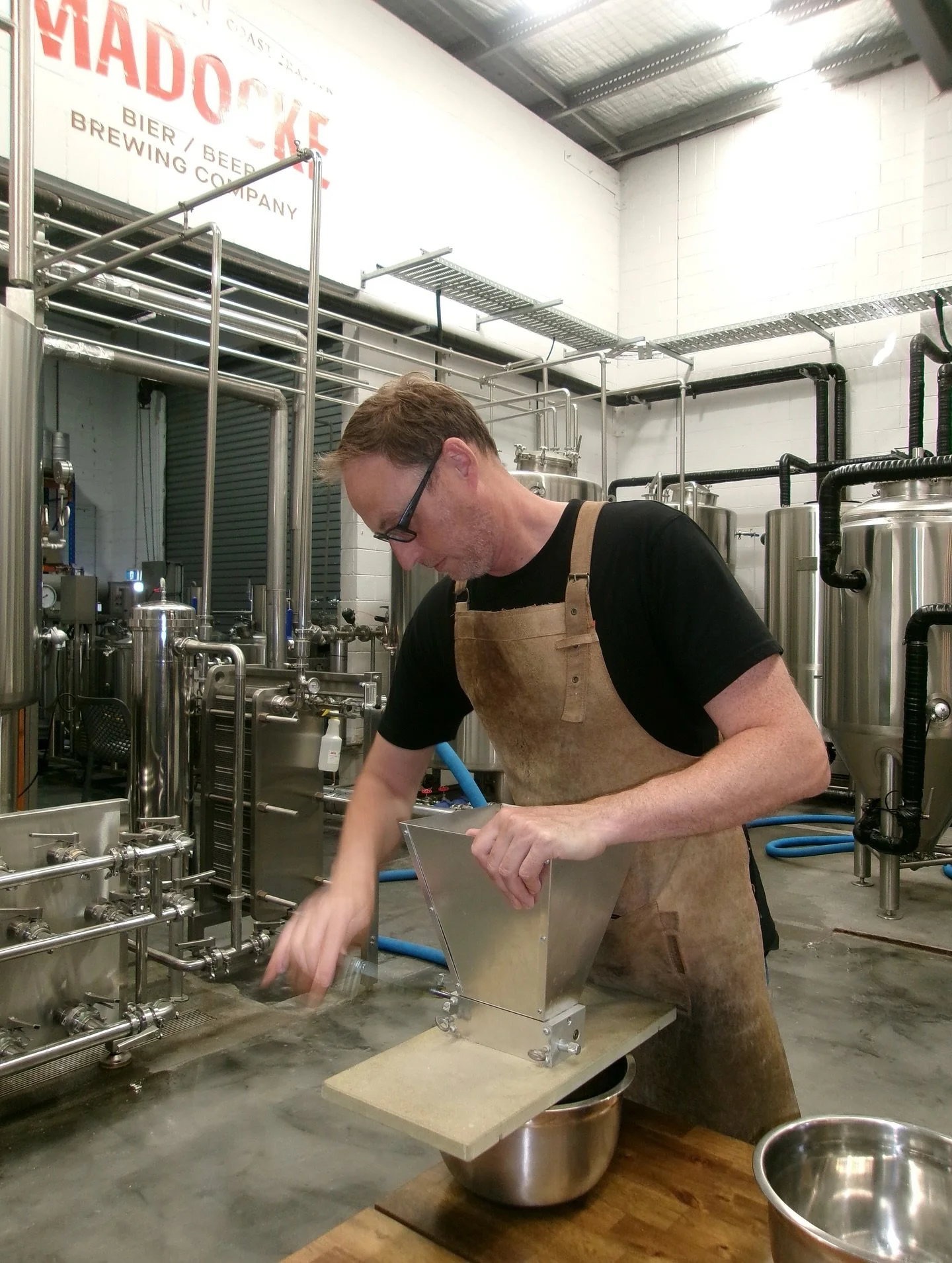 Jimmy said &ldquo;trust the process.&rdquo;
The process was chaos.
The beer? Kinda perfect tbh.

VOTE 1 FOR OUR 10 CENT TOM SUMMER ALE 3.5% abv
[gabs hottest 100] 

@10centtom 

#gabshottest100 #craftbrewery #gcbrewery #goldcoastbrewery #craftbeer