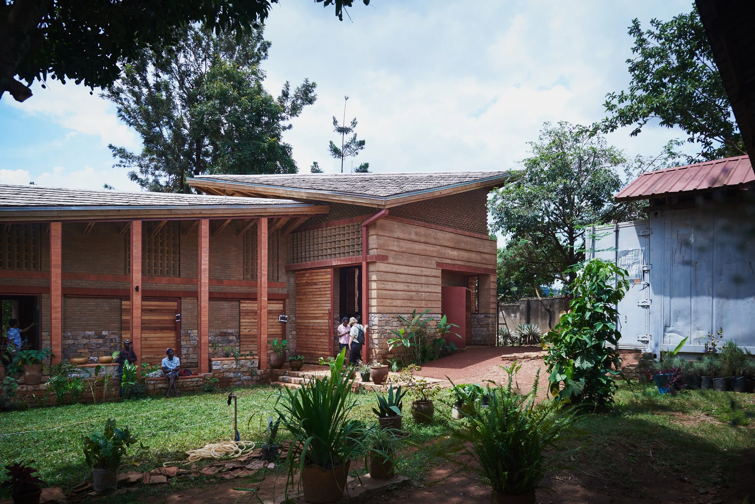 New-Makers-Bureau-32-degrees-Arts-Centre-Tim-Latim