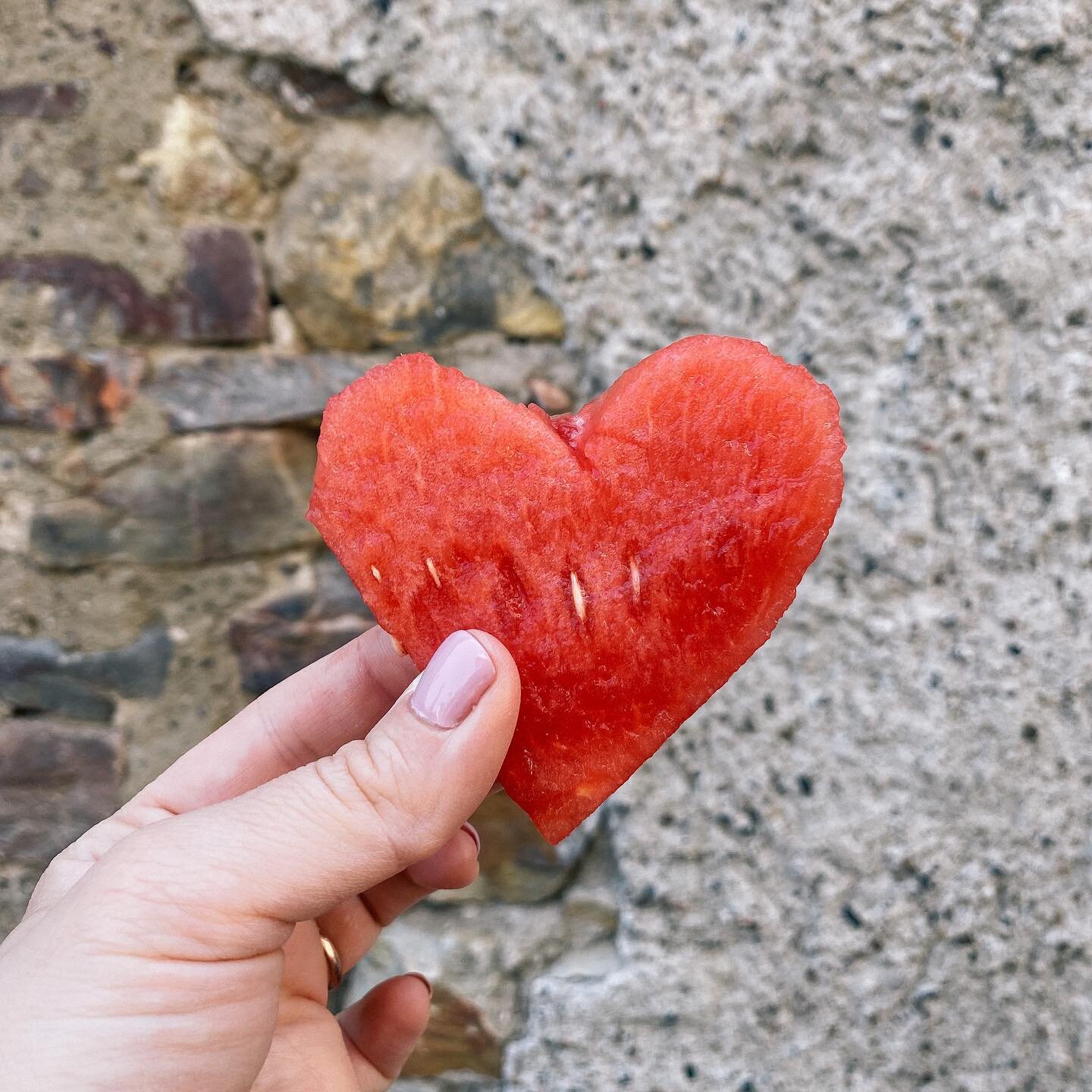 Sommerzeiten 🍉☀️
Wir &auml;ndern unsere &Ouml;ffnungszeiten f&uuml;r diesen Sommer. Mittwoch - Sonntag 10-18 Uhr!