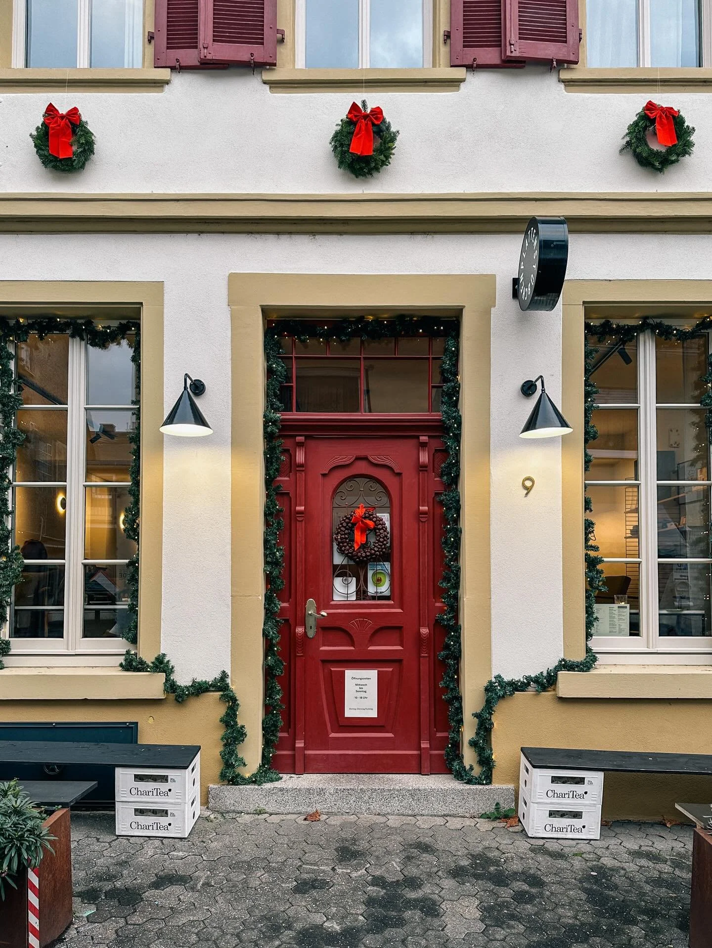 Wir w&uuml;nschen euch einen sch&ouml;nen 4. Advent. Heute das letzte Mal vor Weihnachten. Wir sind f&uuml;r euch da von 10-18 Uhr. 🎄💫