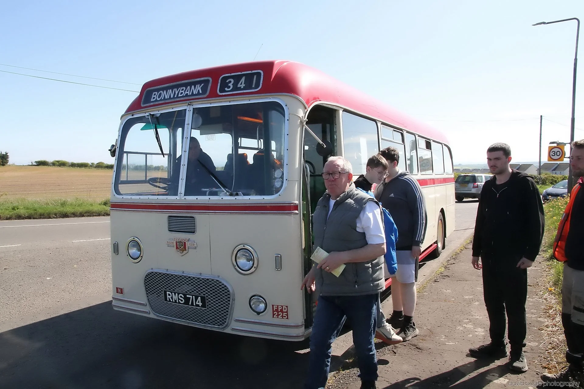 20260425 141311 Bus Bundle 0397.jpg