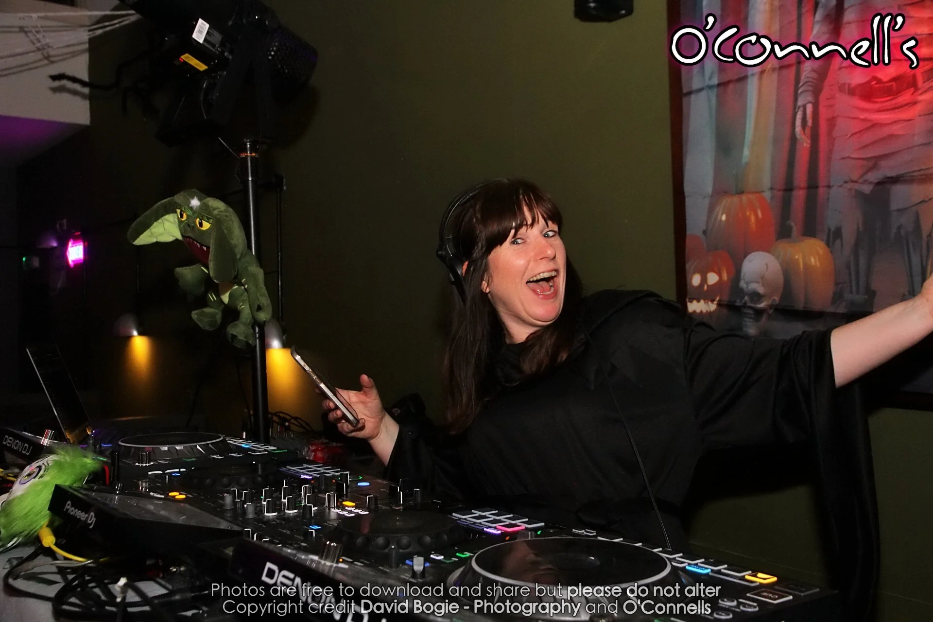 20251101 183619 Decadance 0810.JPG