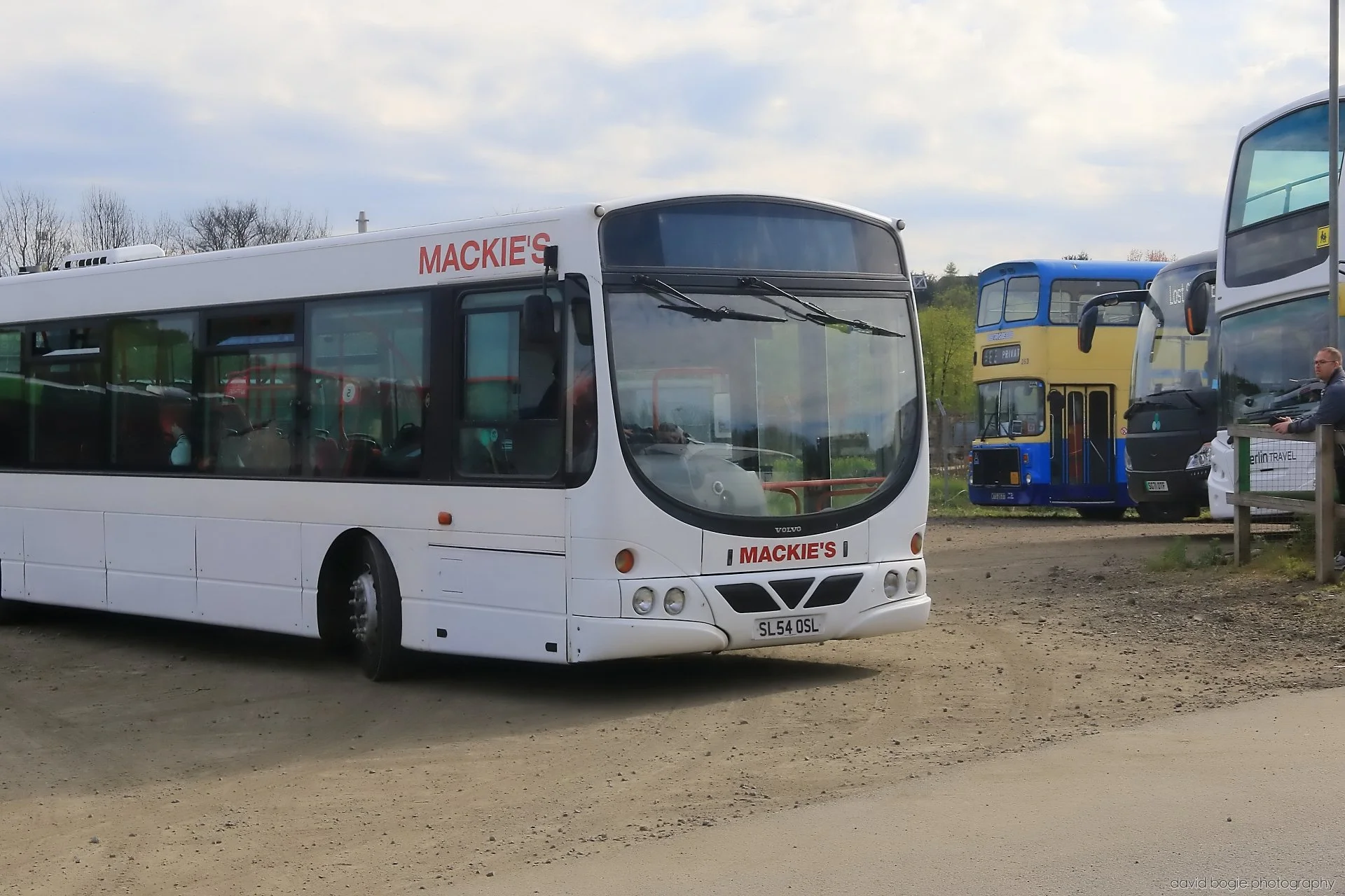 20260426 152227 Bus Bundle 0785.jpg