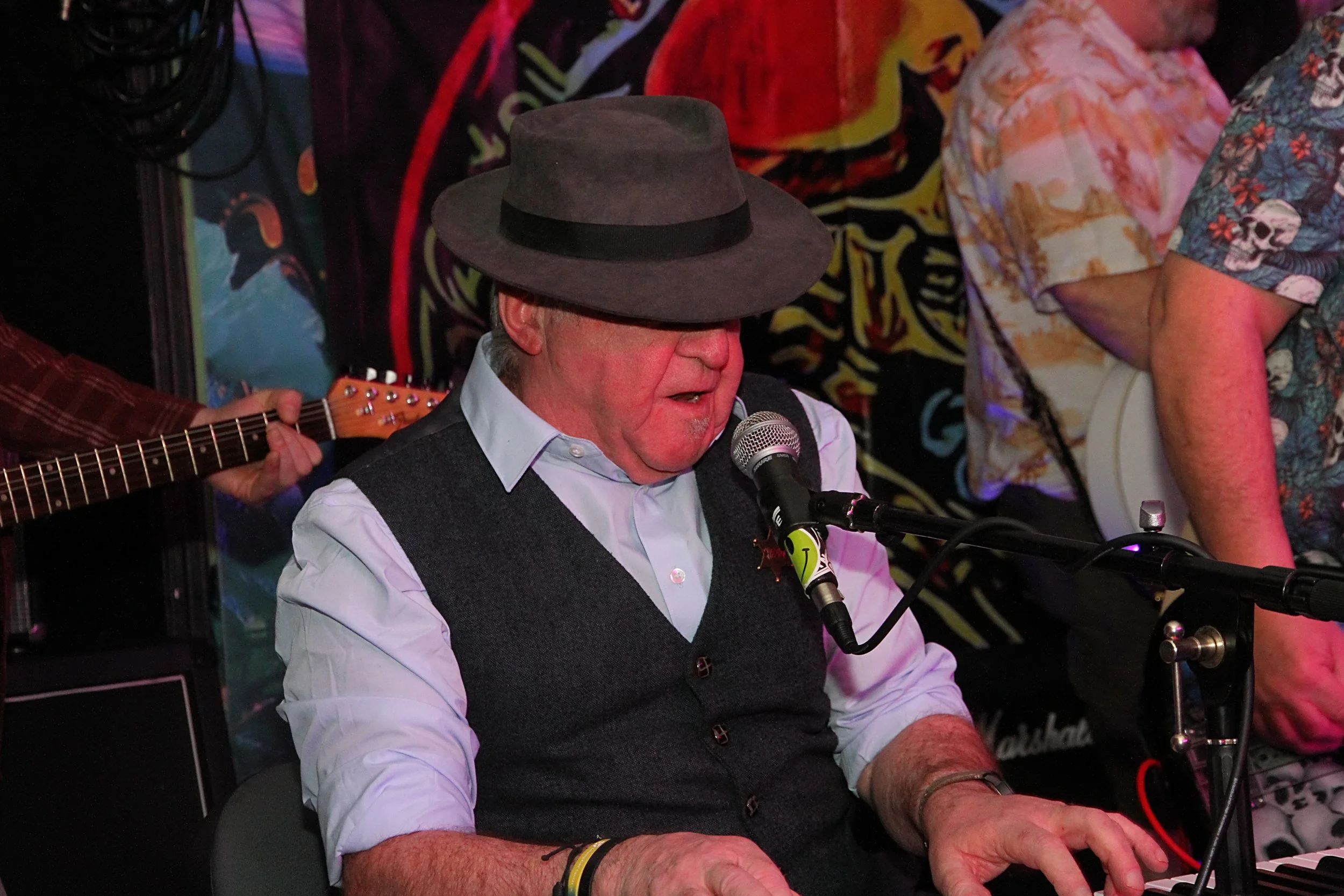 20251128 201155 Aye Hobos 0031.JPG