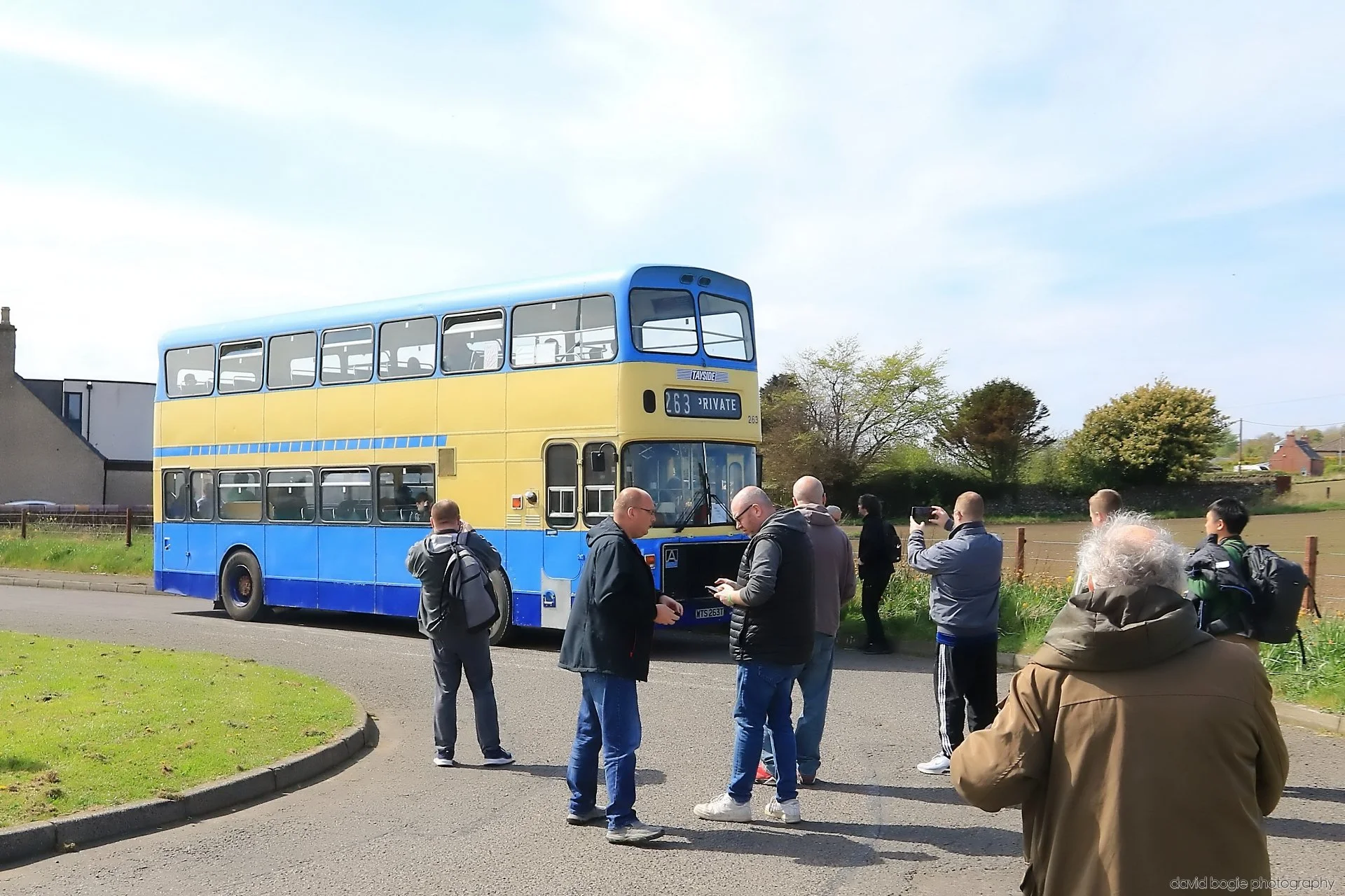 20260426 121500 Bus Bundle 0298.jpg