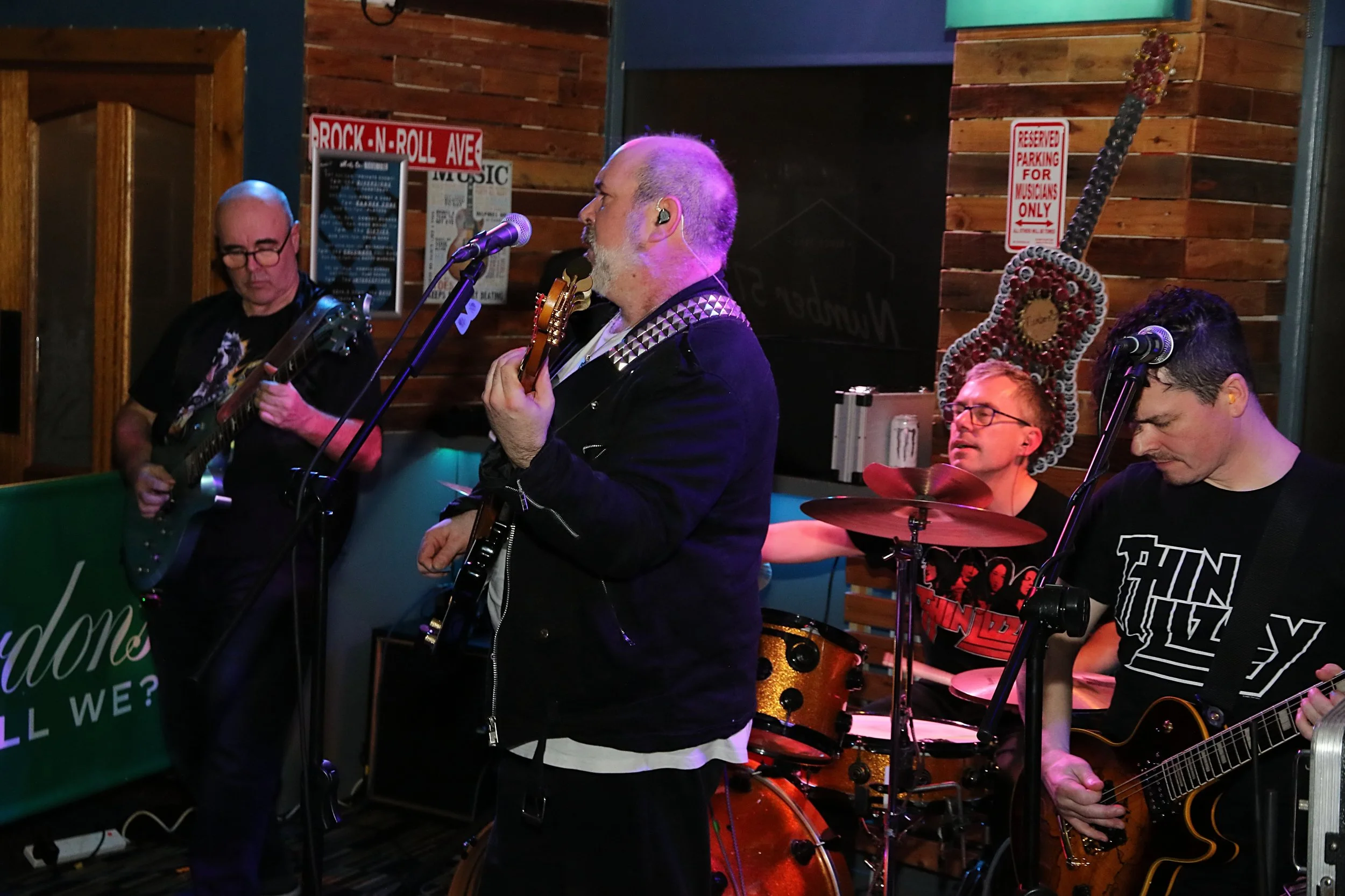 20251130 201450 The Boyz 0586.JPG