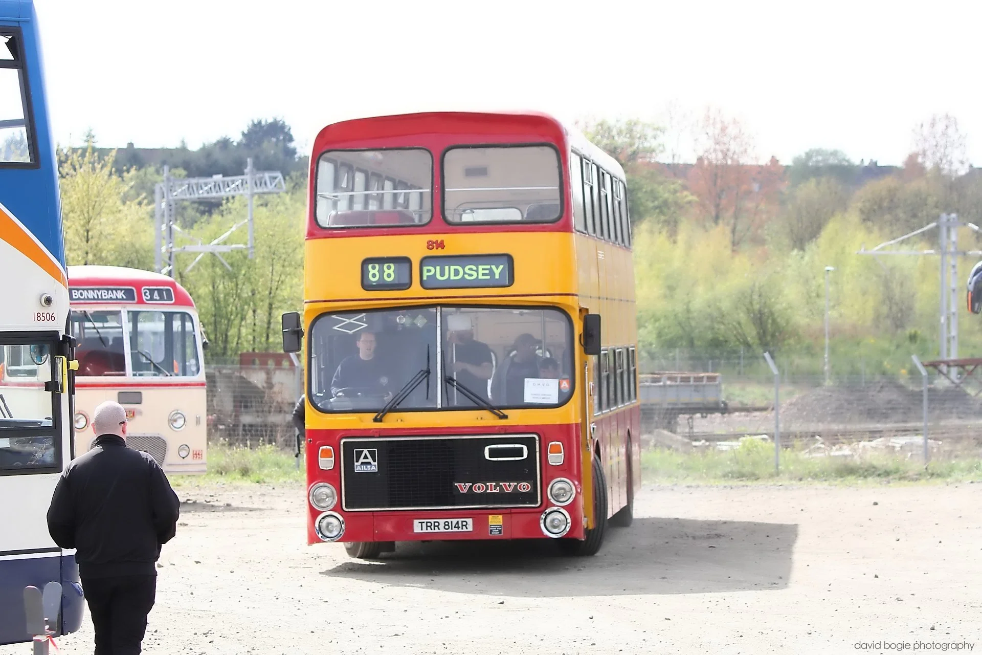 20260426 120028 Bus Bundle 0109.jpg