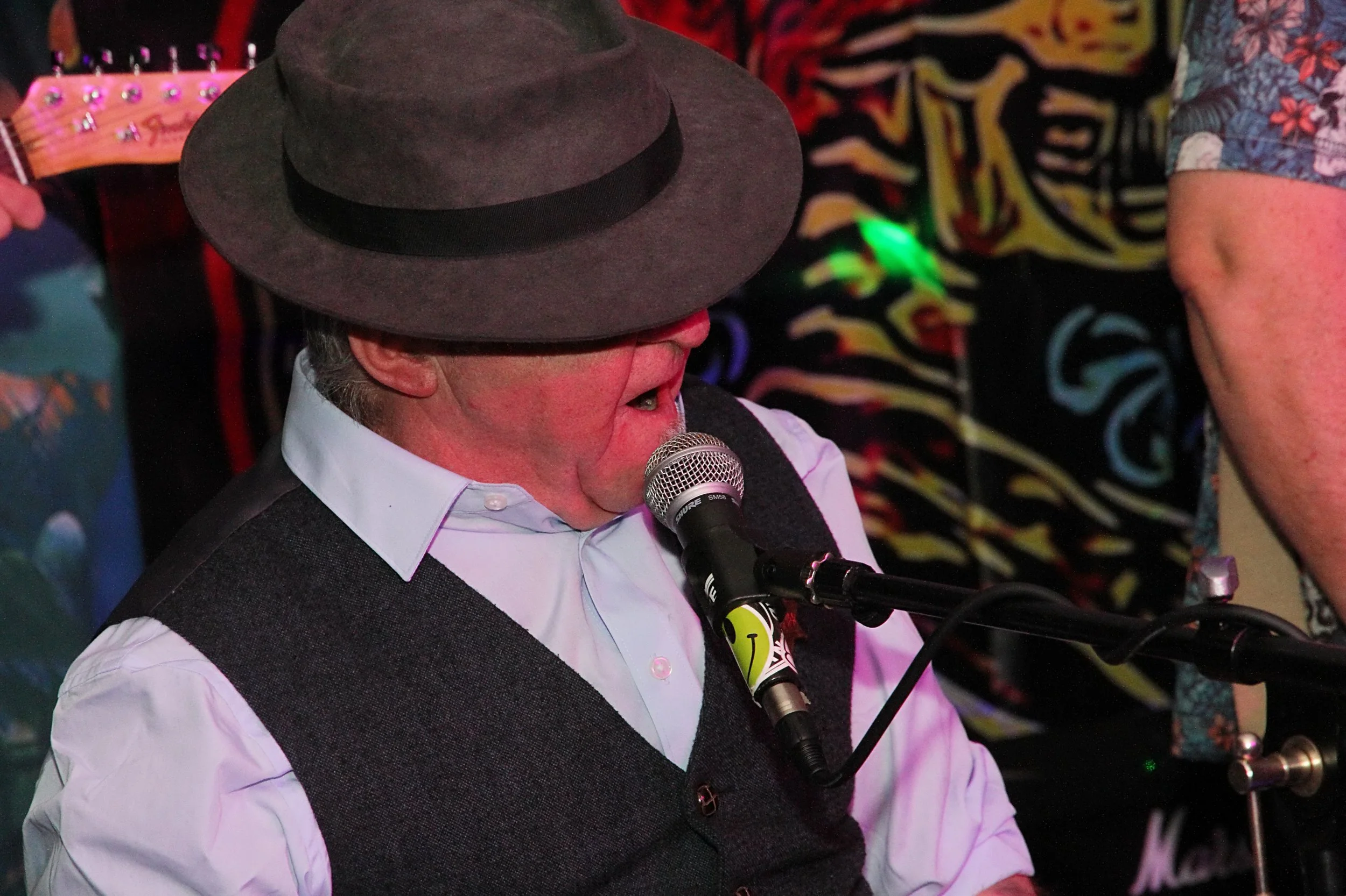 20251128 201150 Aye Hobos 0030.JPG