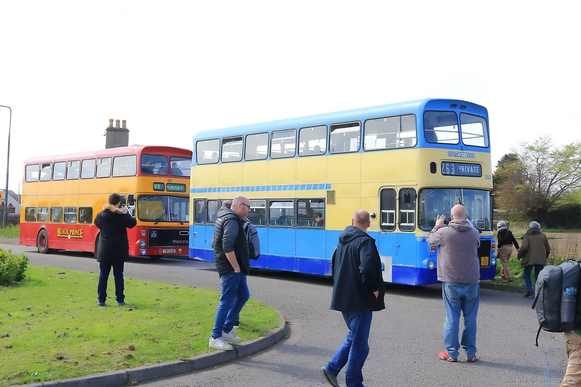 20260426 121519 Bus Bundle 0301.jpg