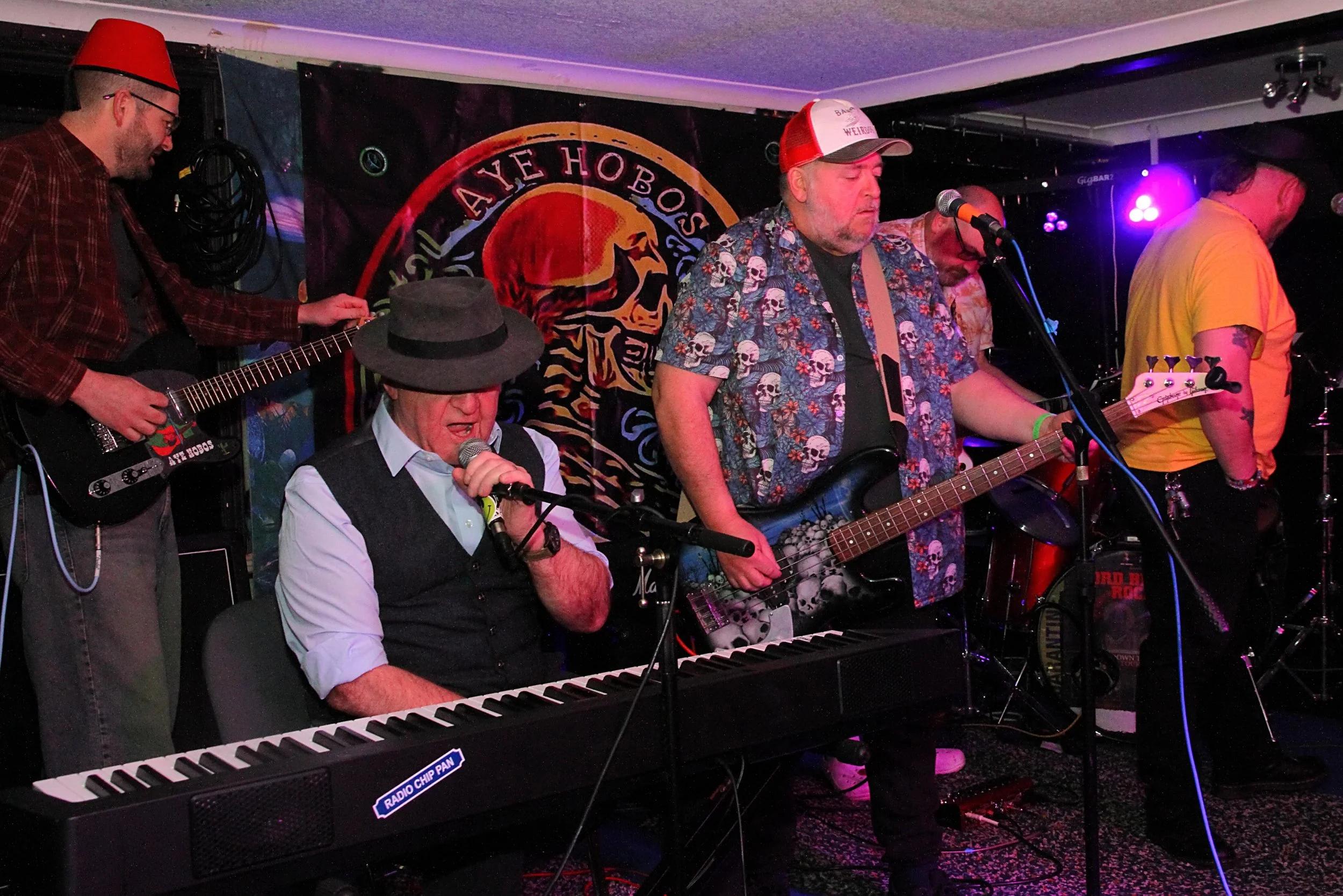 20251128 201108 Aye Hobos 0029.JPG