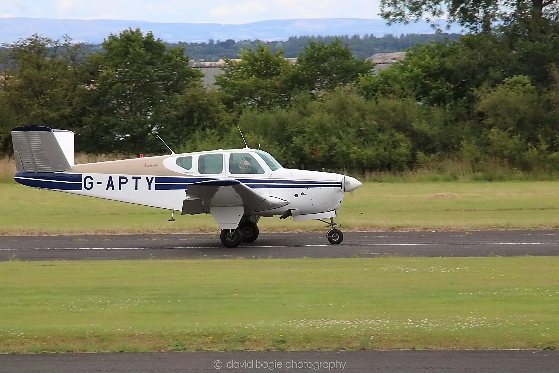 YEAR20220726 133959 Fife Airport 00122.jpg