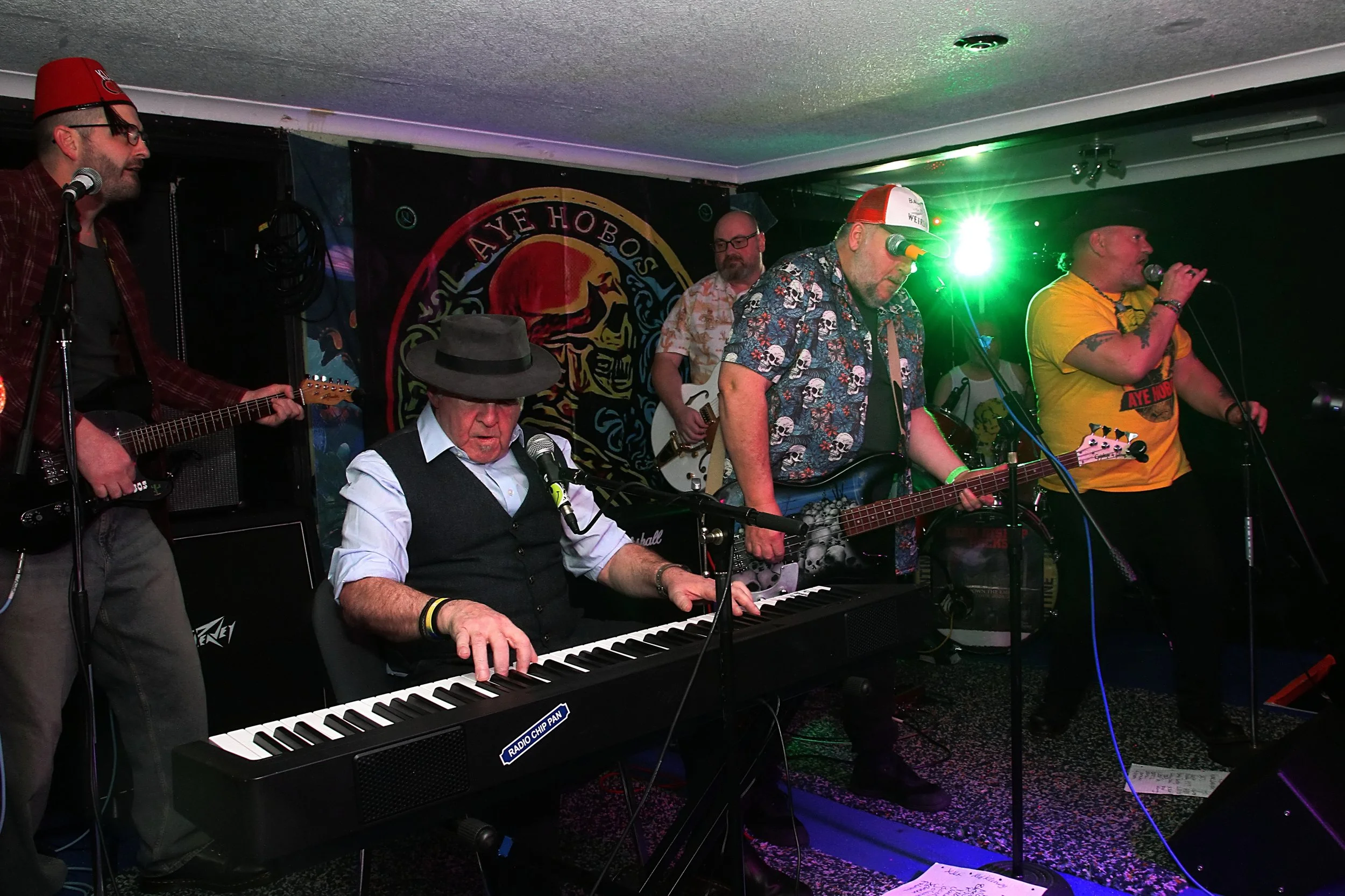 20251128 202144 Aye Hobos 0104.JPG