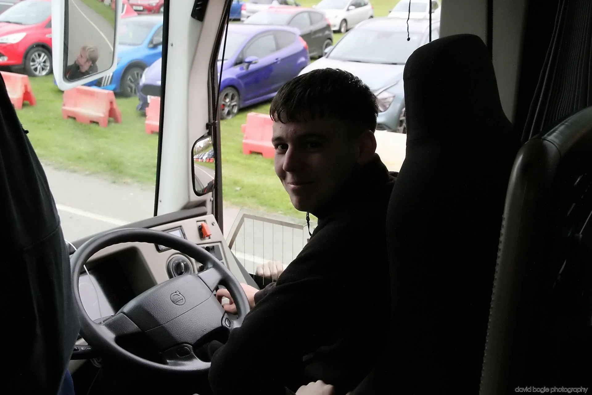 20260425 112603 Bus Bundle 0266.jpg