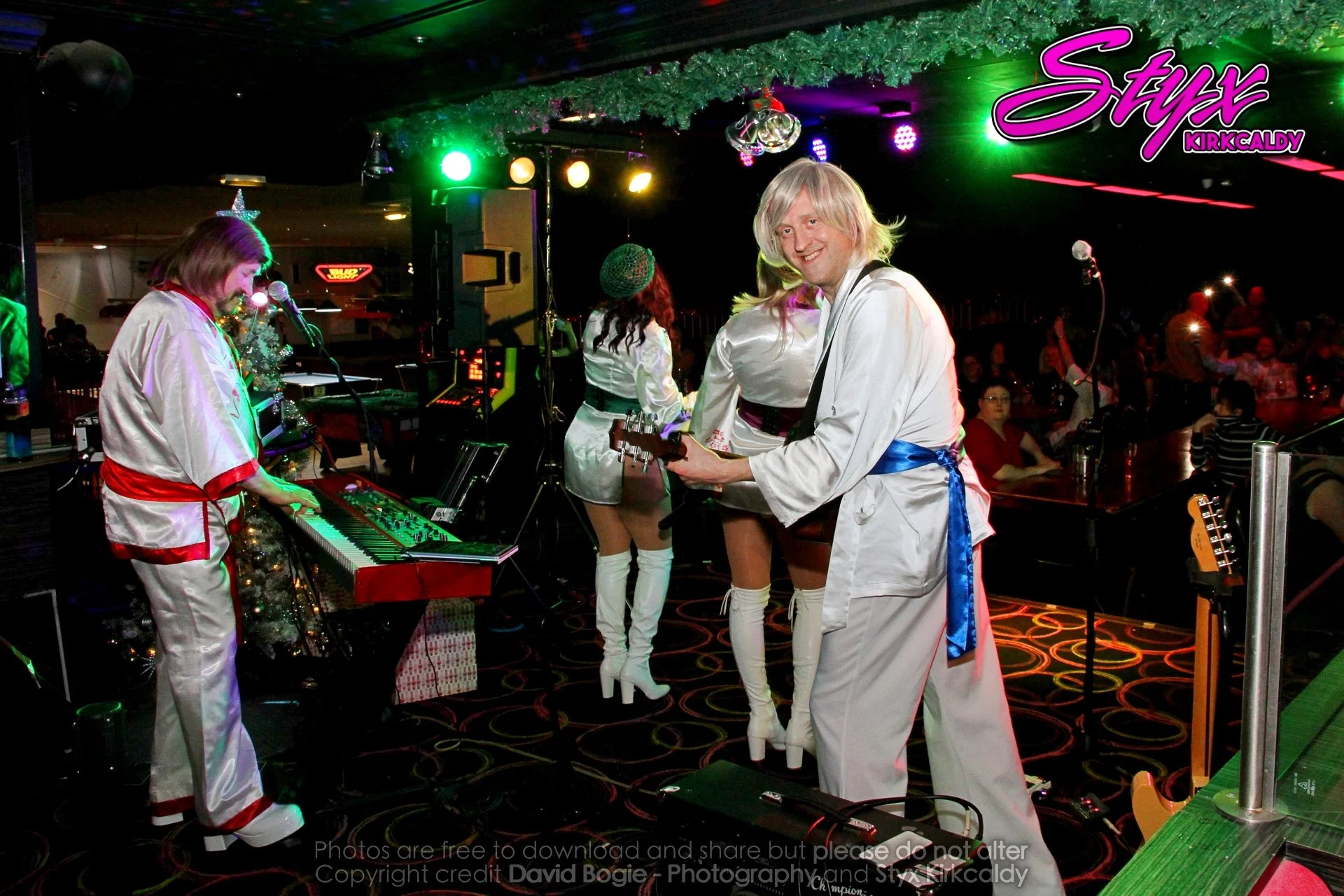 20251206 213457 ABBA (Styx Kirkcaldy) 0332.JPG