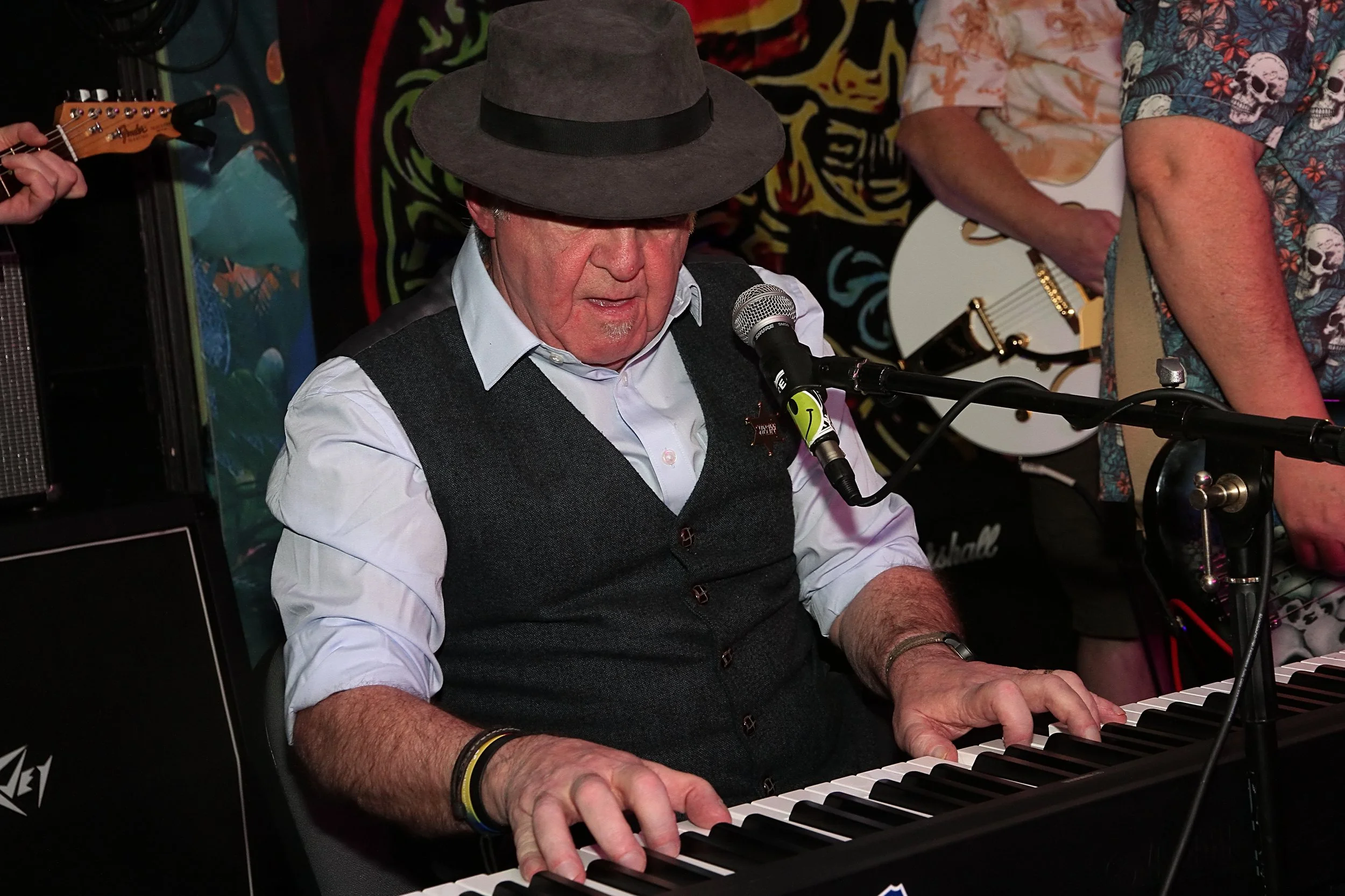 20251128 201830 Aye Hobos 0091.JPG