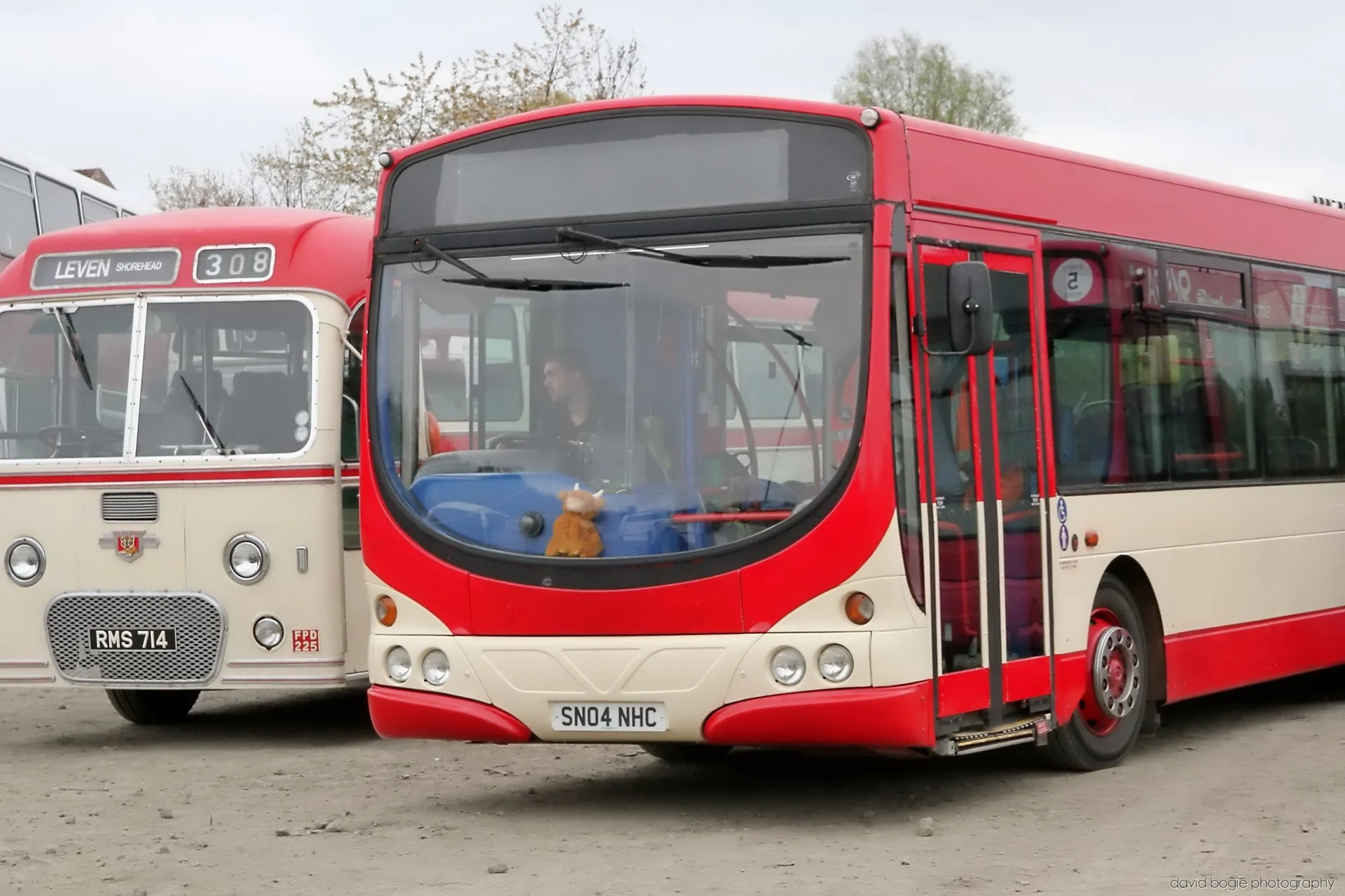 20260425 102433 Bus Bundle 0074.jpg