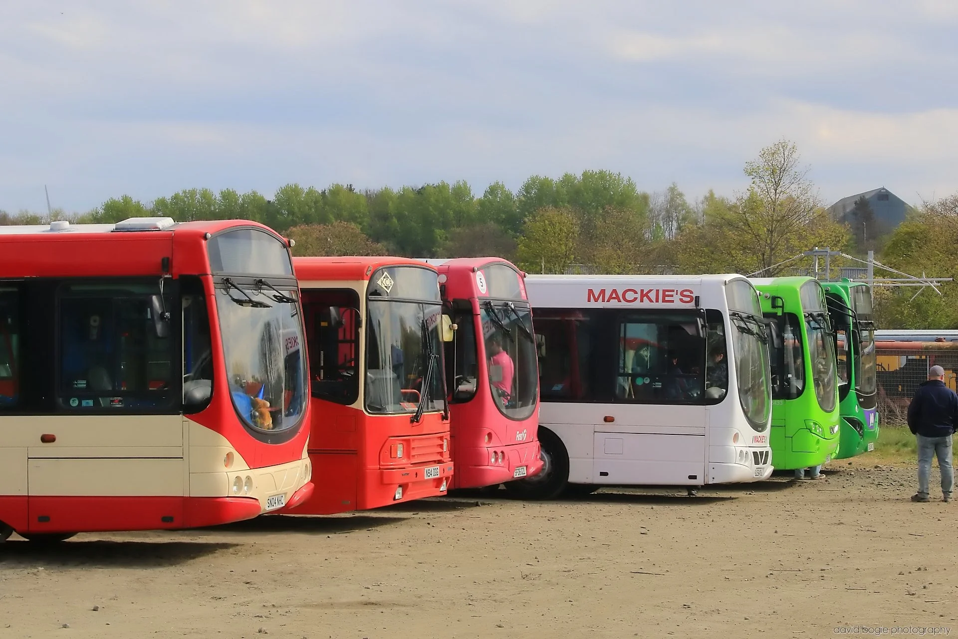 20260426 152020 Bus Bundle 0784.jpg