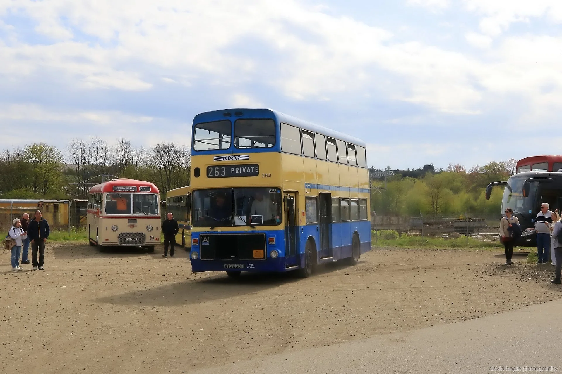 20260426 134948 Bus Bundle 0600.jpg