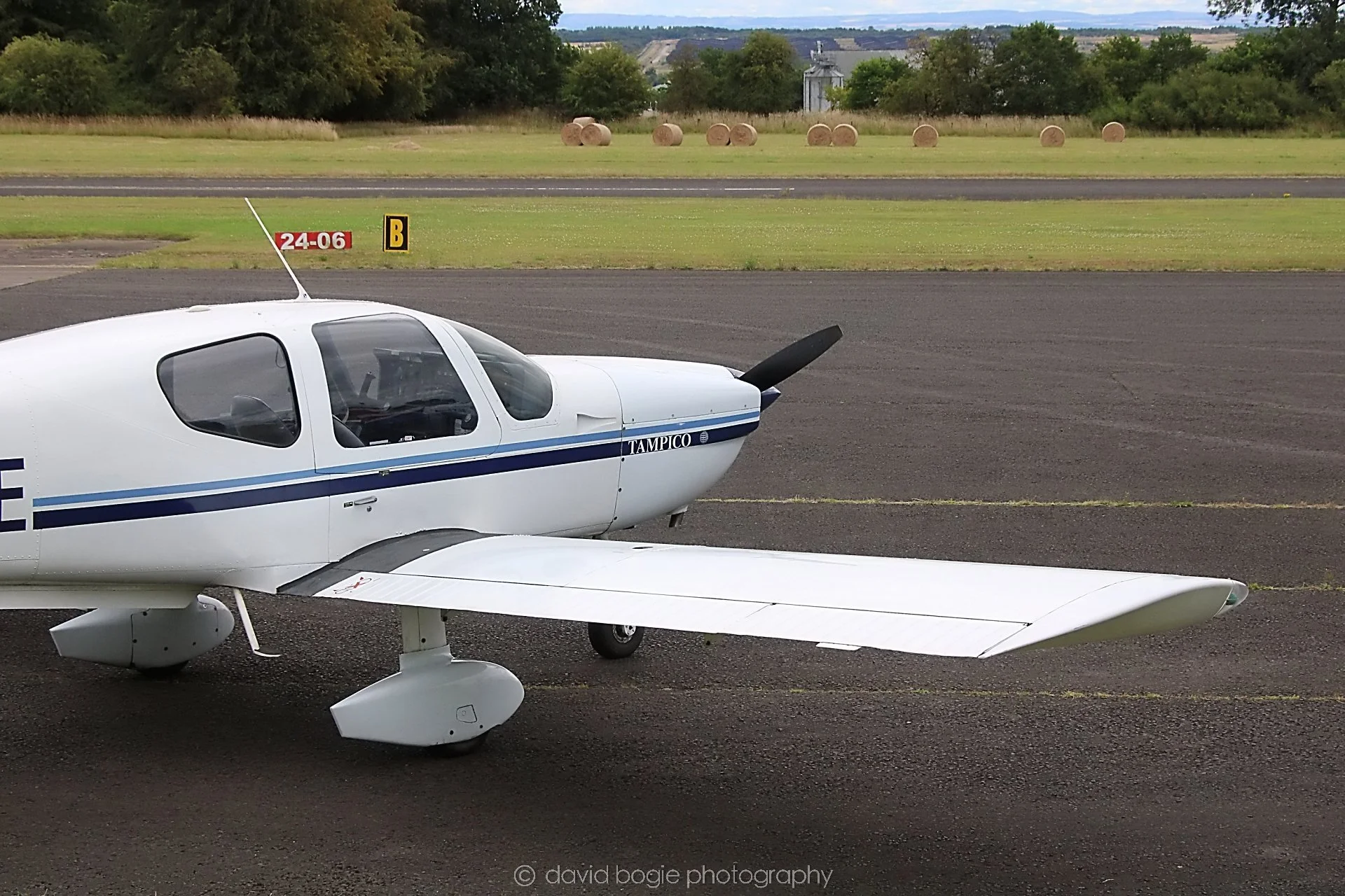 YEAR20220726 132952 Fife Airport 00115.jpg