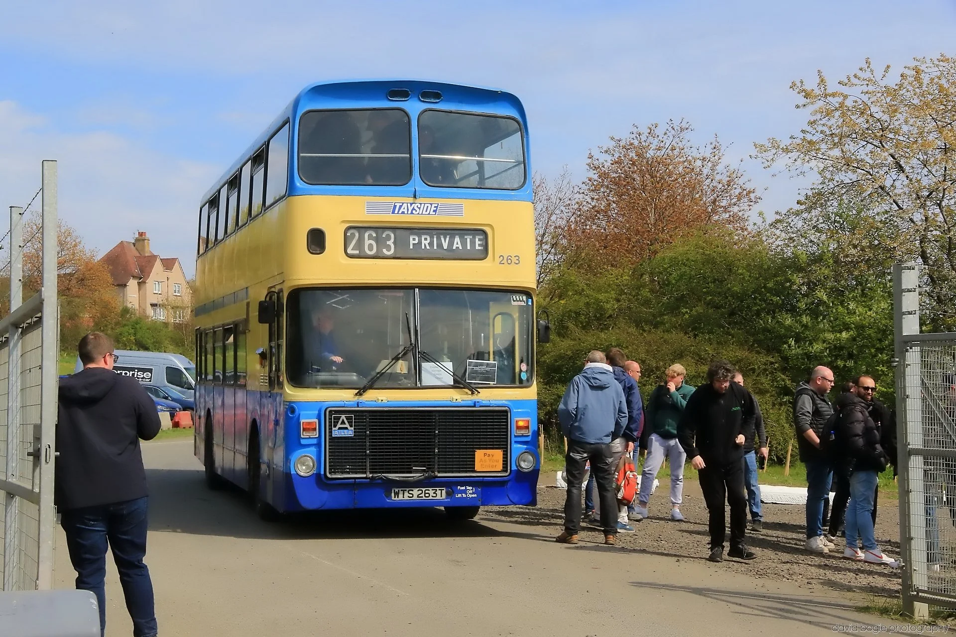 20260426 123827 Bus Bundle 0366.jpg