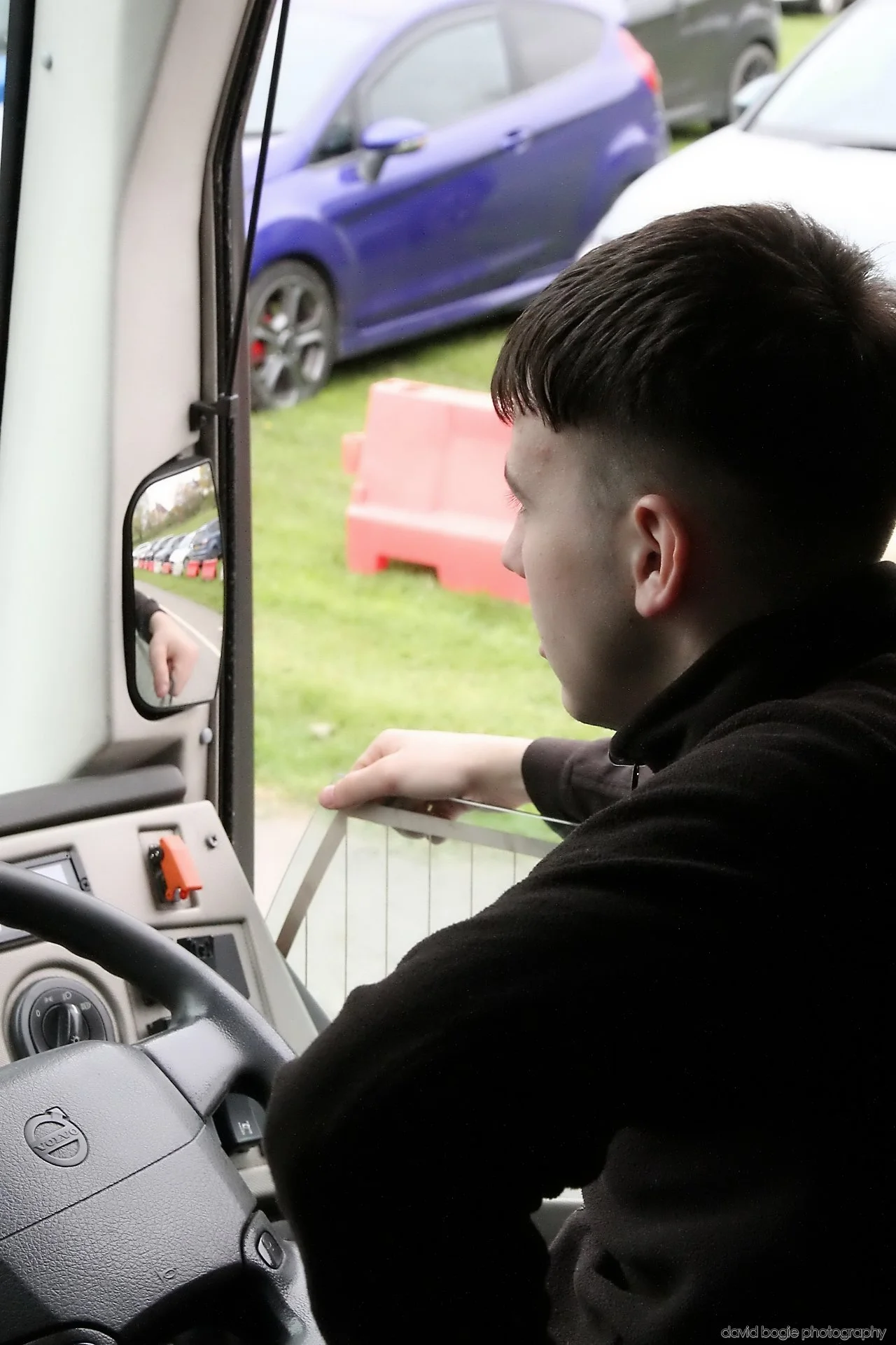 20260425 112615 Bus Bundle 0267.jpg