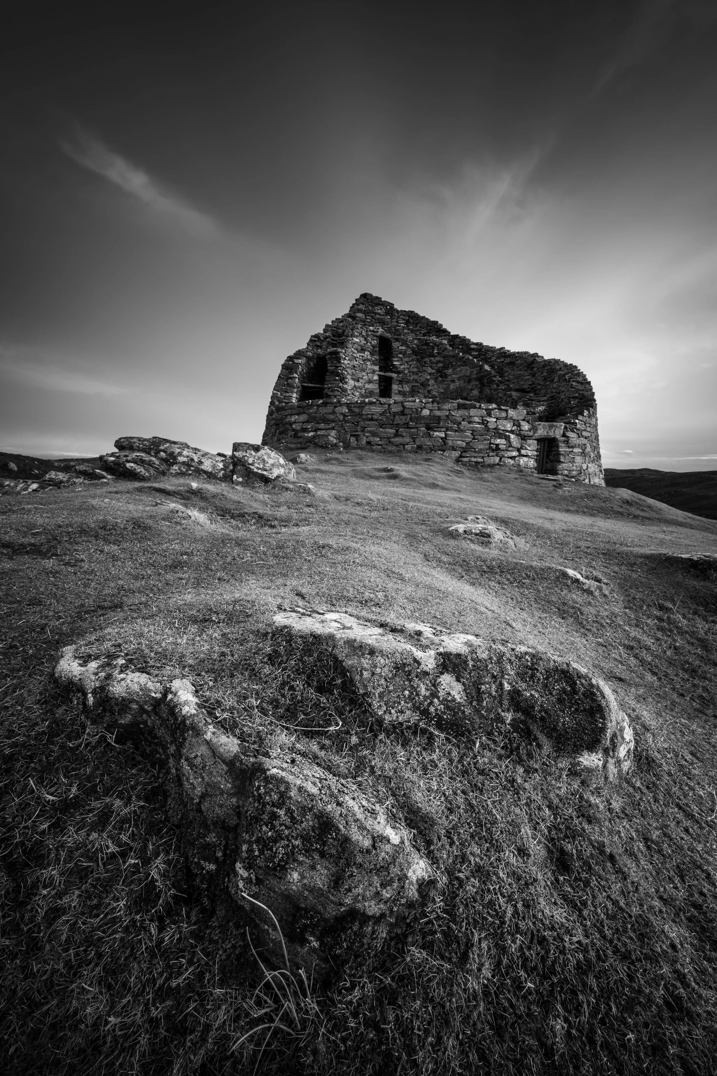 dun-carloway-broch-isle-of-lewis-black-and-white.jpg