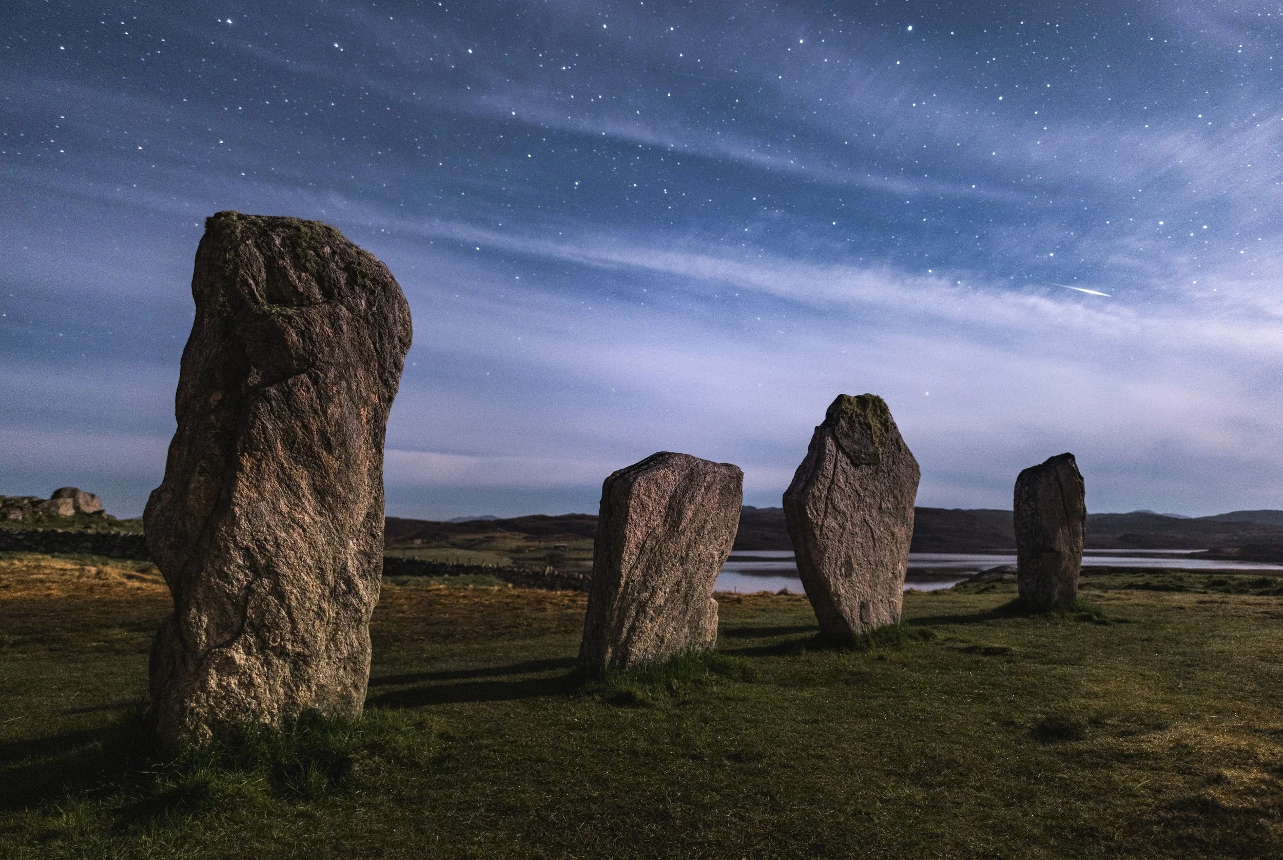 Callanish-Standing-stones-outer-hebrides.jpg
