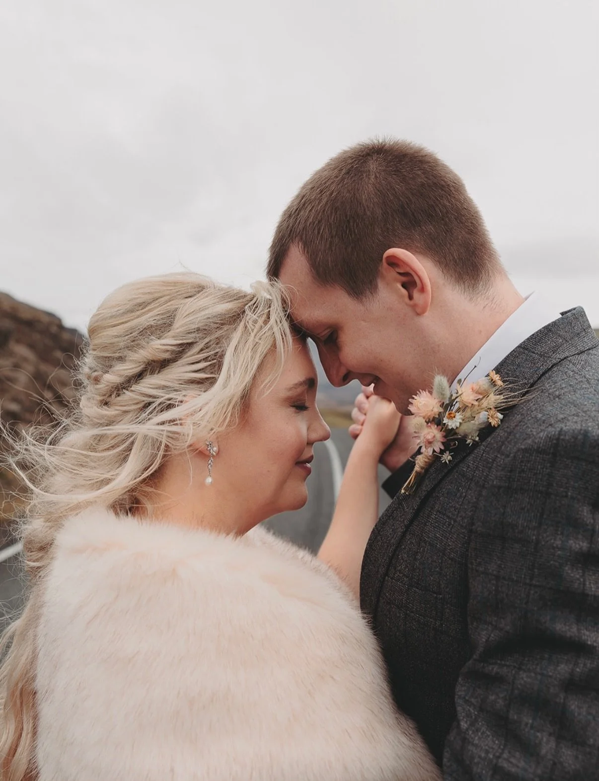 While I prep for some busy months ahead, I thought I&rsquo;d show you some pictures from the first wedding flowers I made. These were for lovely Zillah who kindly trusted me with her flowers. 
.
The wedding was in Iceland, so bouquets went boxed and 